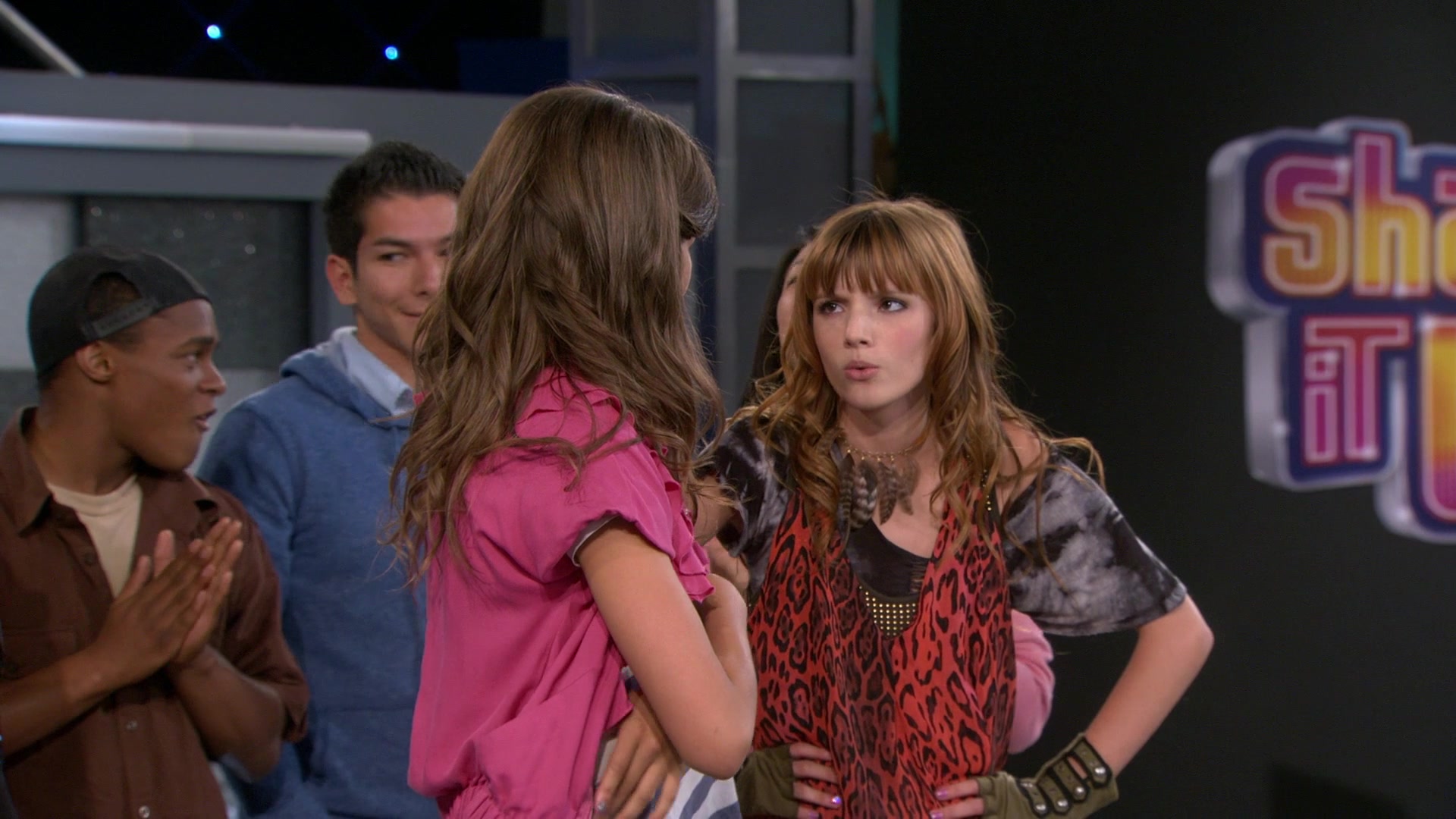 Shake_It_Up_S01E03_1080p_BTD_000874.jpg Shake_It_Up_S01E03_1080p_BTD_000874.jpg