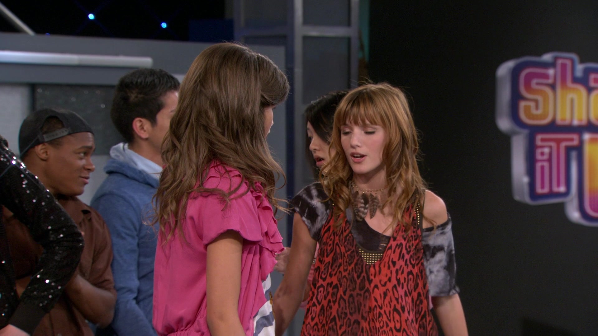Shake_It_Up_S01E03_1080p_BTD_000884.jpg Shake_It_Up_S01E03_1080p_BTD_000884.jpg