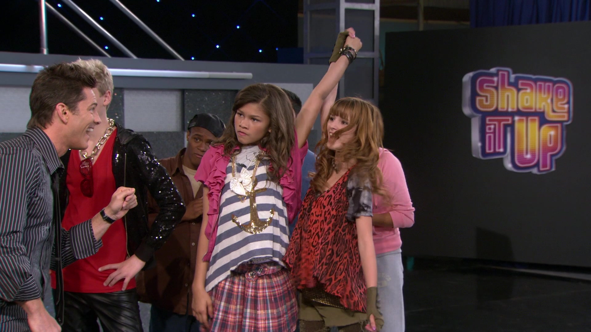 Shake_It_Up_S01E03_1080p_BTD_000900.jpg Shake_It_Up_S01E03_1080p_BTD_000900.jpg
