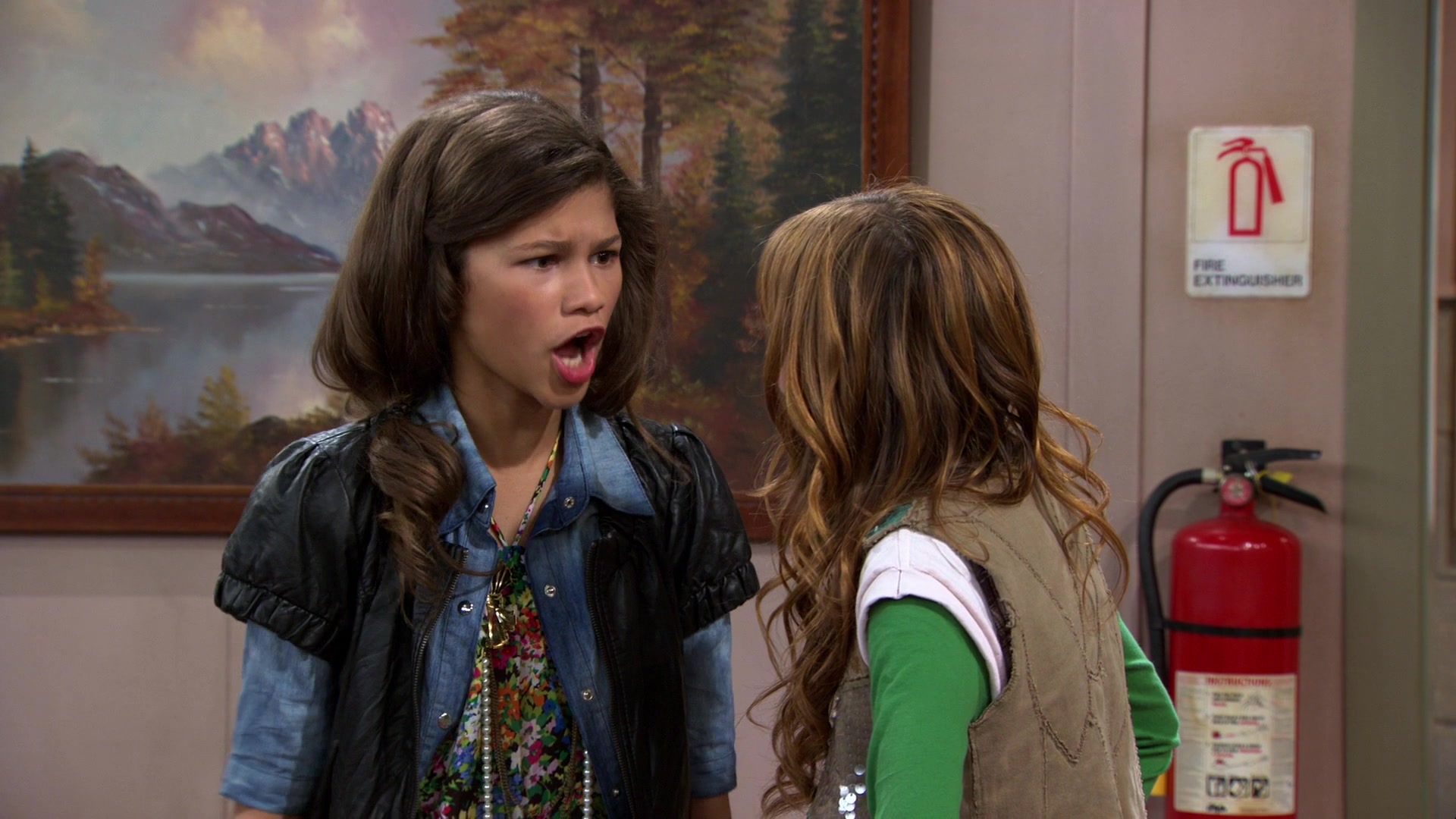 Shake_It_Up_S01E03_1080p_BTD_001229.jpg Shake_It_Up_S01E03_1080p_BTD_001229.jpg