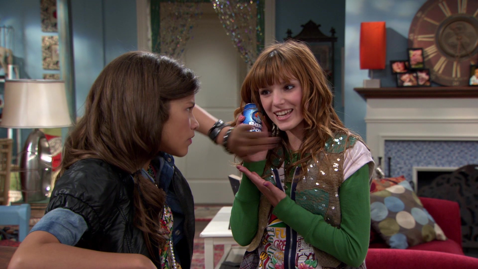 Shake_It_Up_S01E03_1080p_BTD_001352.jpg