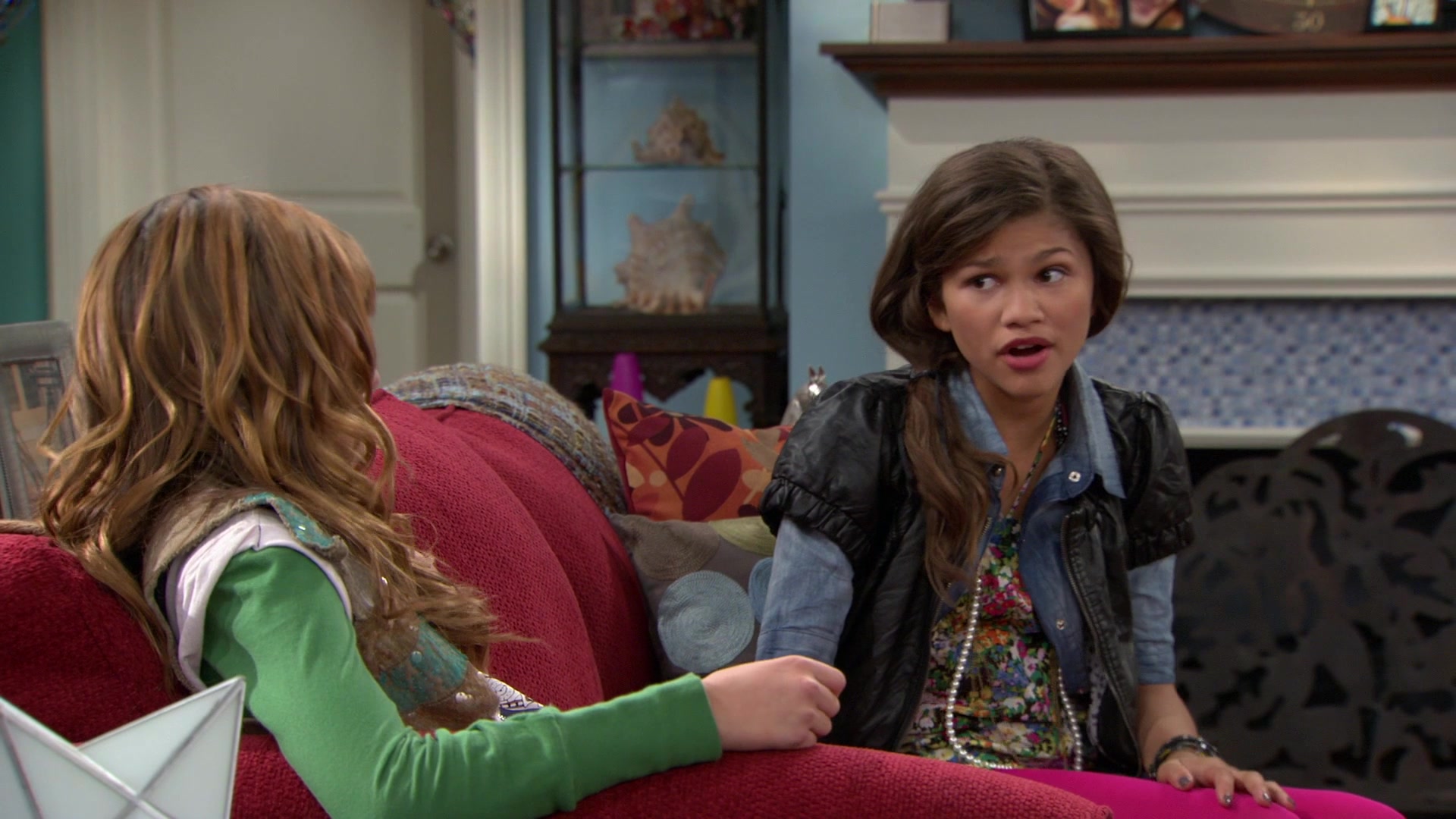 Shake_It_Up_S01E03_1080p_BTD_001377.jpg Shake_It_Up_S01E03_1080p_BTD_001377.jpg