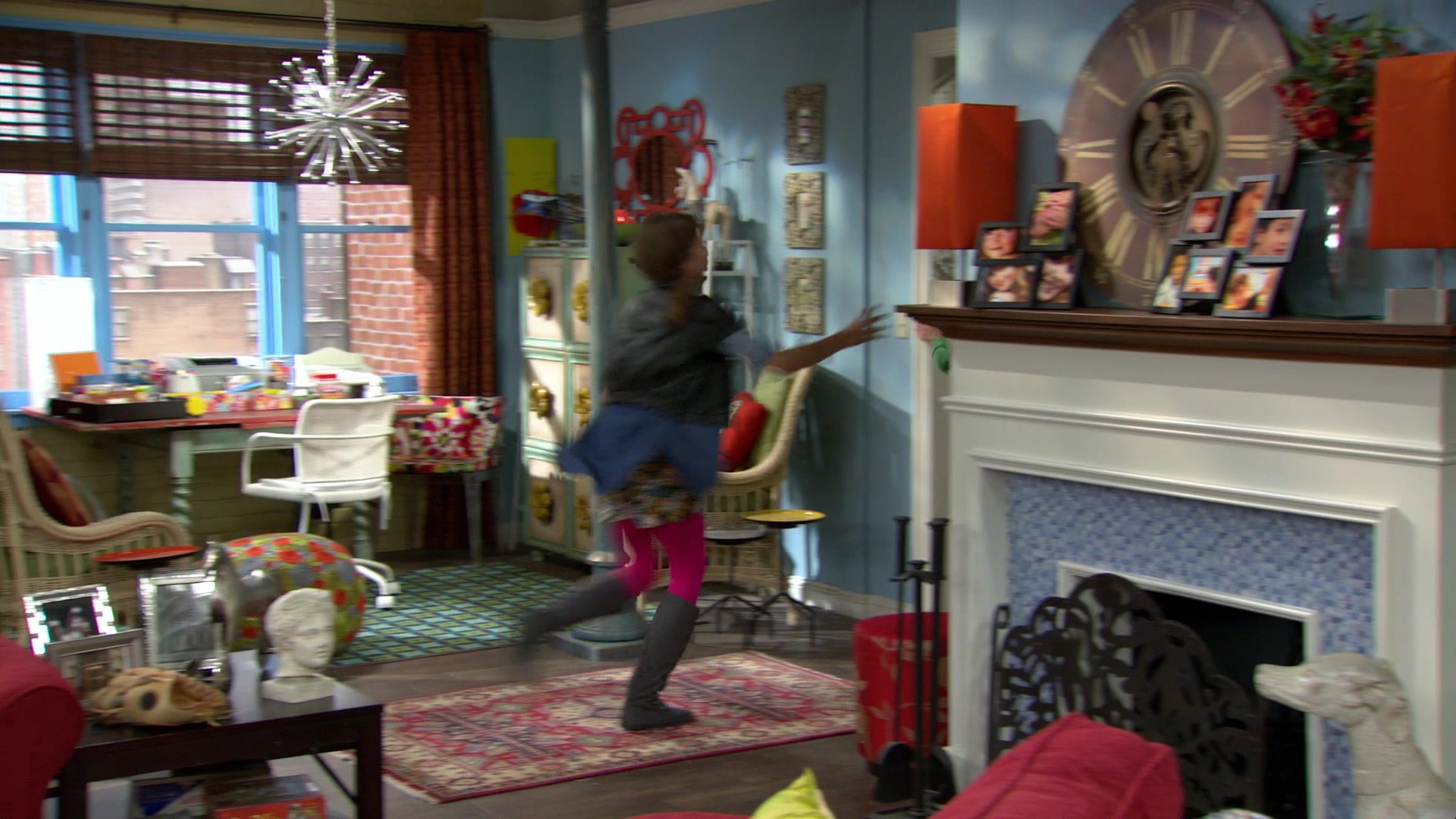 Shake_It_Up_S01E03_1080p_BTD_001678.jpg Shake_It_Up_S01E03_1080p_BTD_001678.jpg