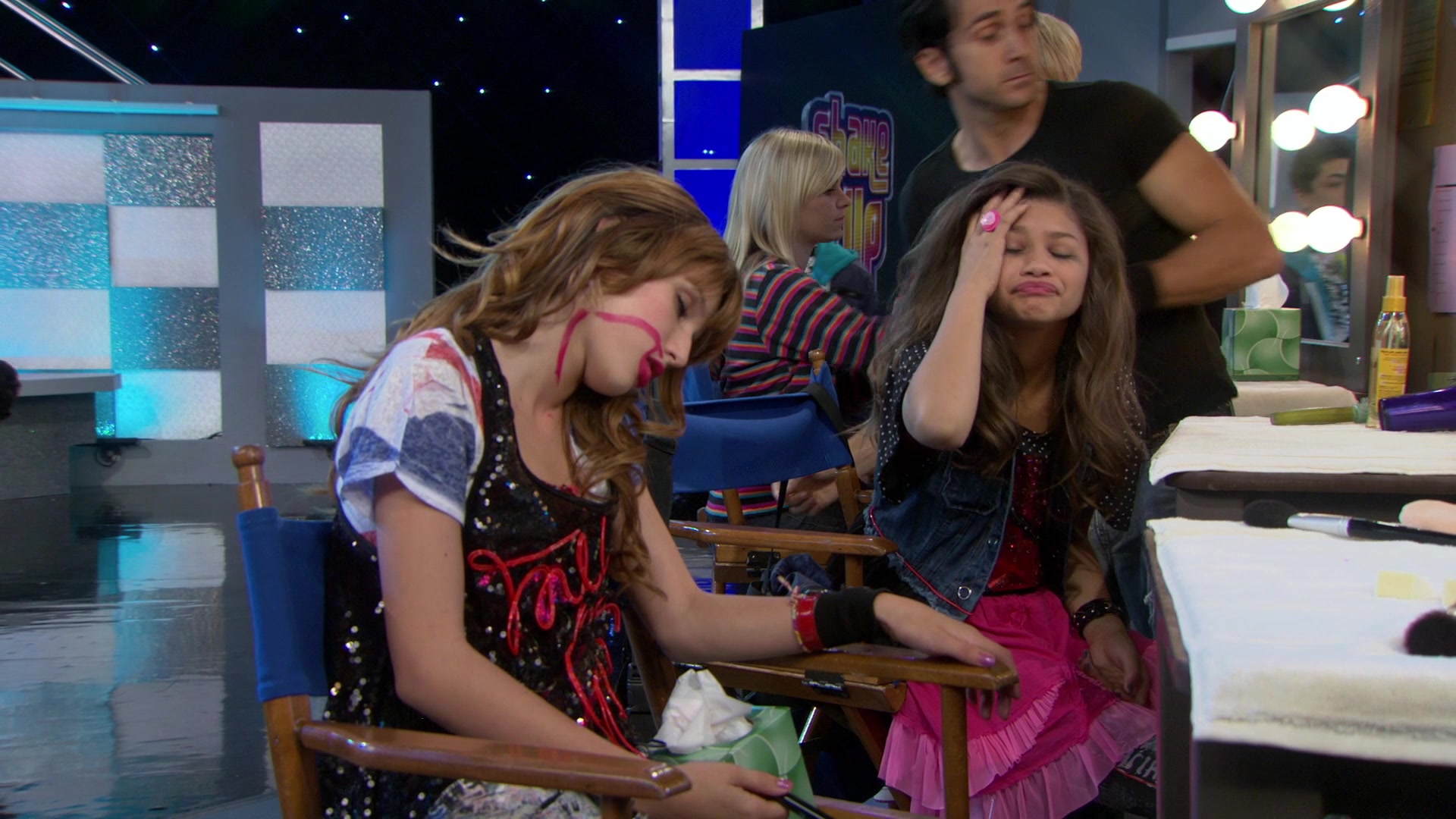 Shake_It_Up_S01E03_1080p_BTD_001838.jpg Shake_It_Up_S01E03_1080p_BTD_001838.jpg