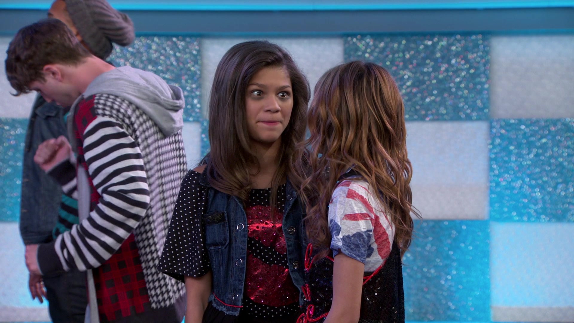 Shake_It_Up_S01E03_1080p_BTD_001951.jpg Shake_It_Up_S01E03_1080p_BTD_001951.jpg