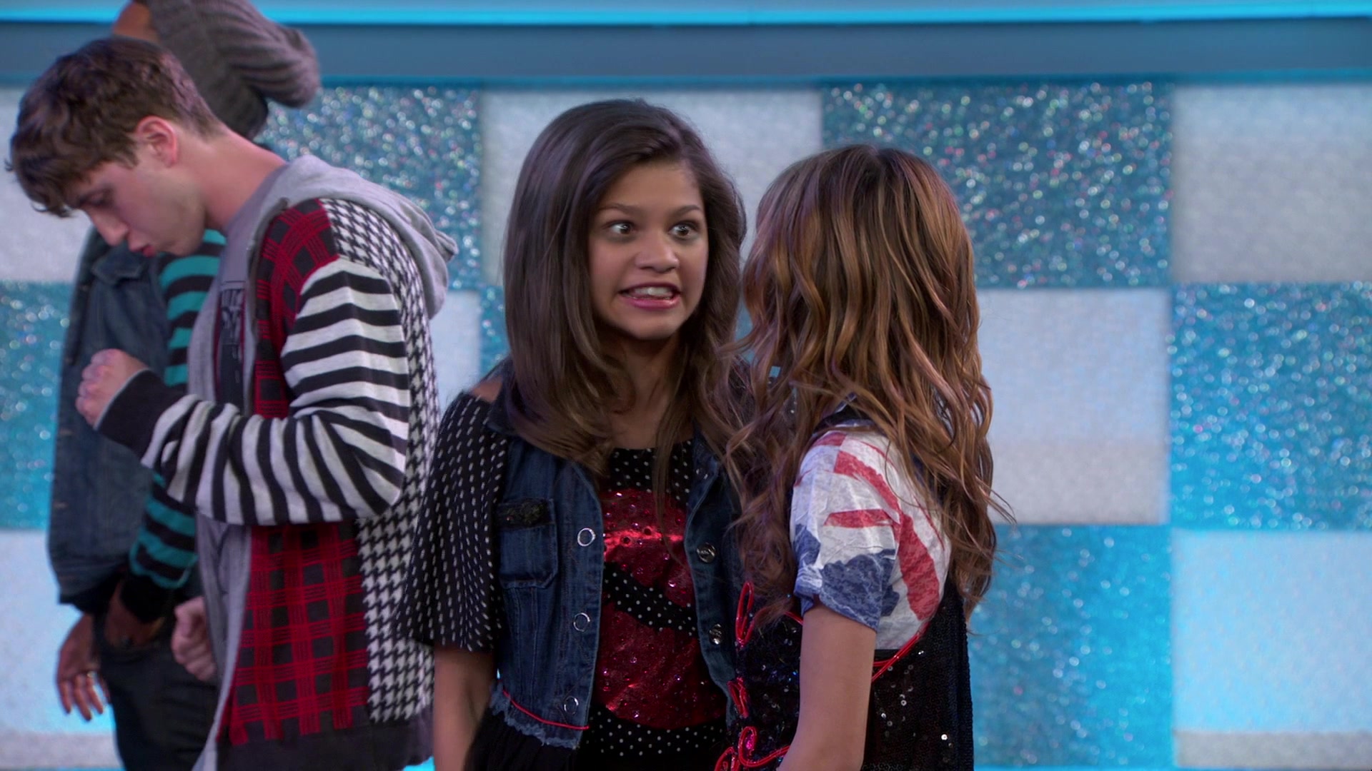 Shake_It_Up_S01E03_1080p_BTD_001952.jpg Shake_It_Up_S01E03_1080p_BTD_001952.jpg