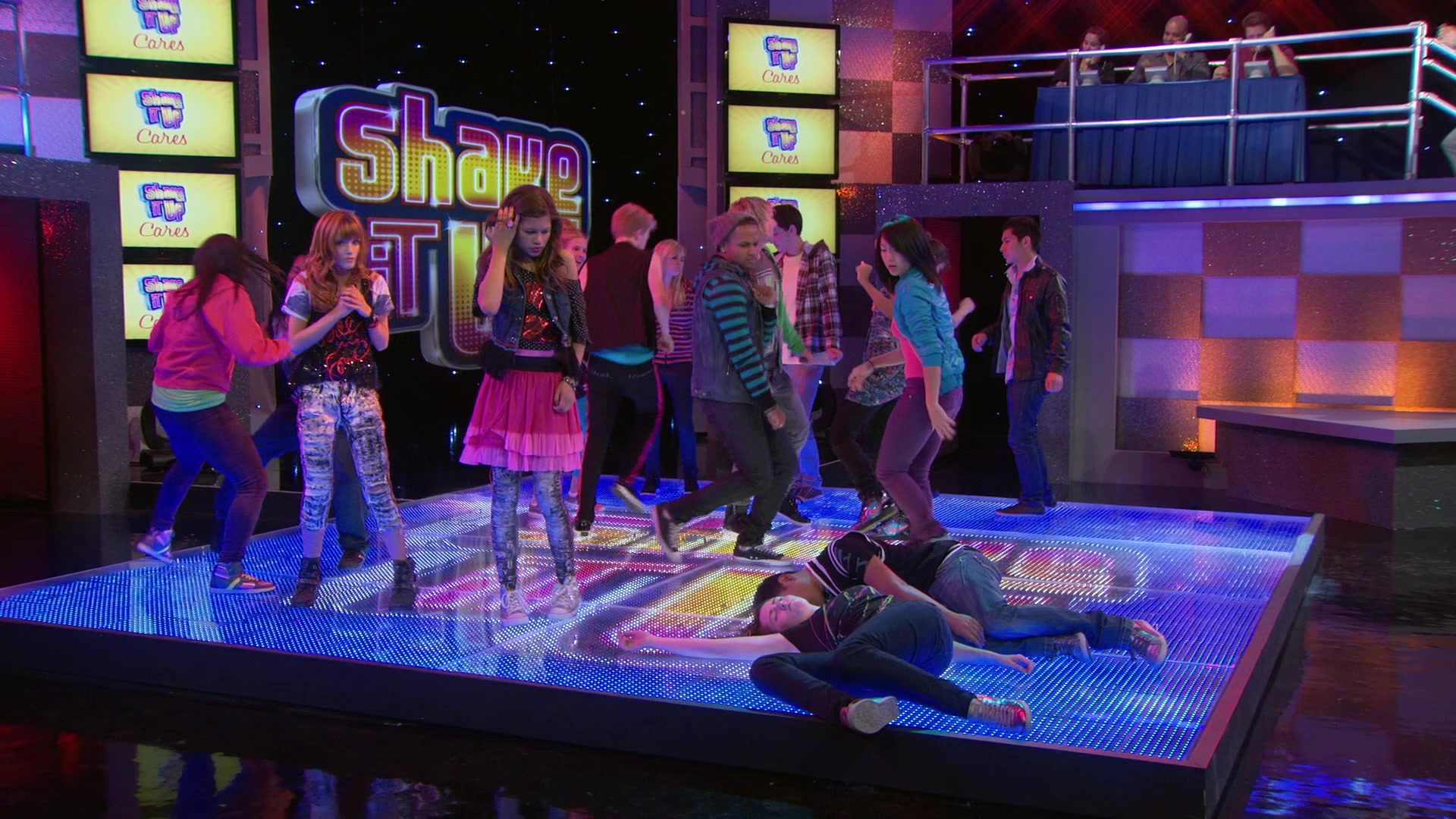 Shake_It_Up_S01E03_1080p_BTD_002196.jpg
