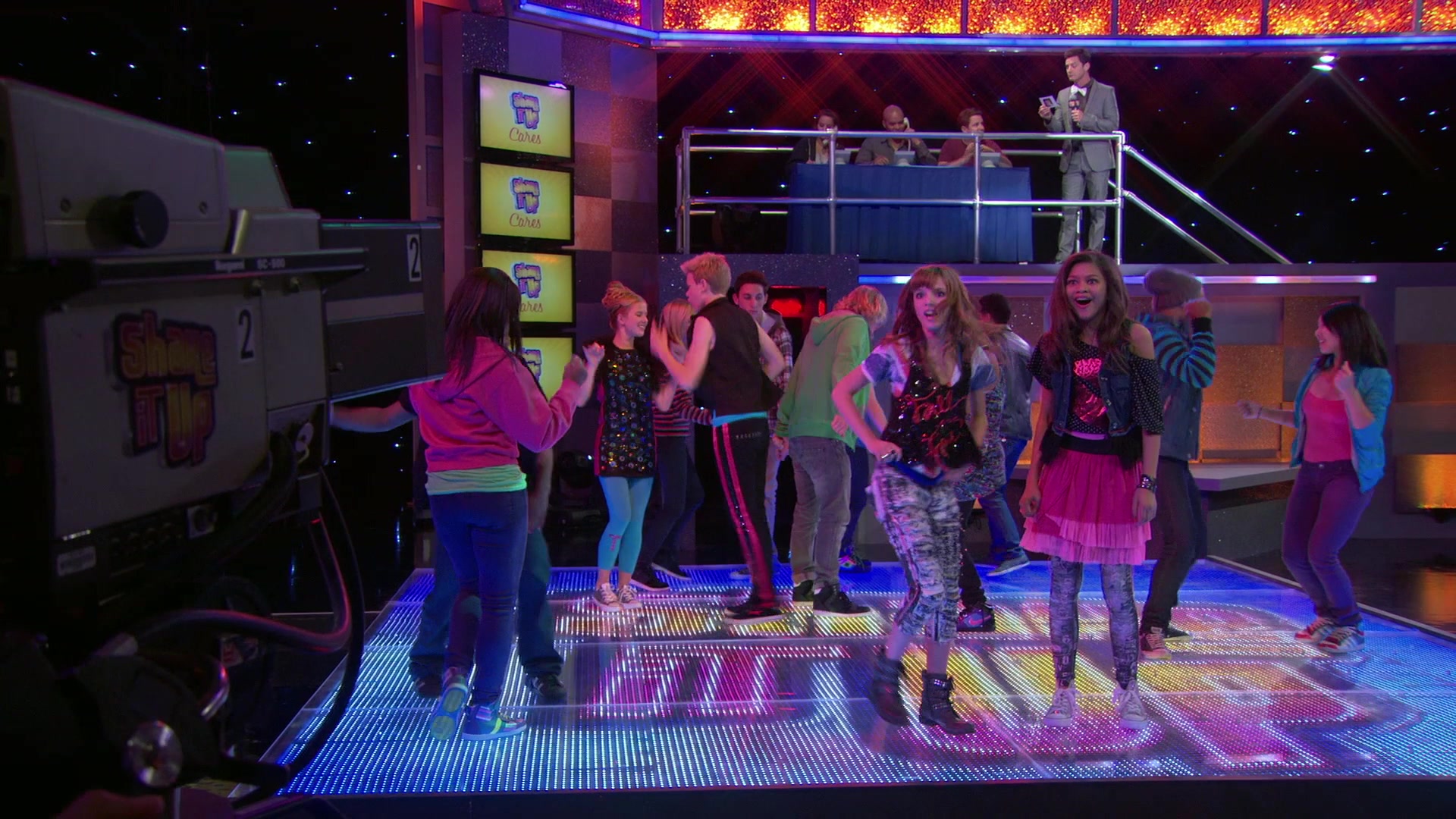 Shake_It_Up_S01E03_1080p_BTD_002235.jpg Shake_It_Up_S01E03_1080p_BTD_002235.jpg