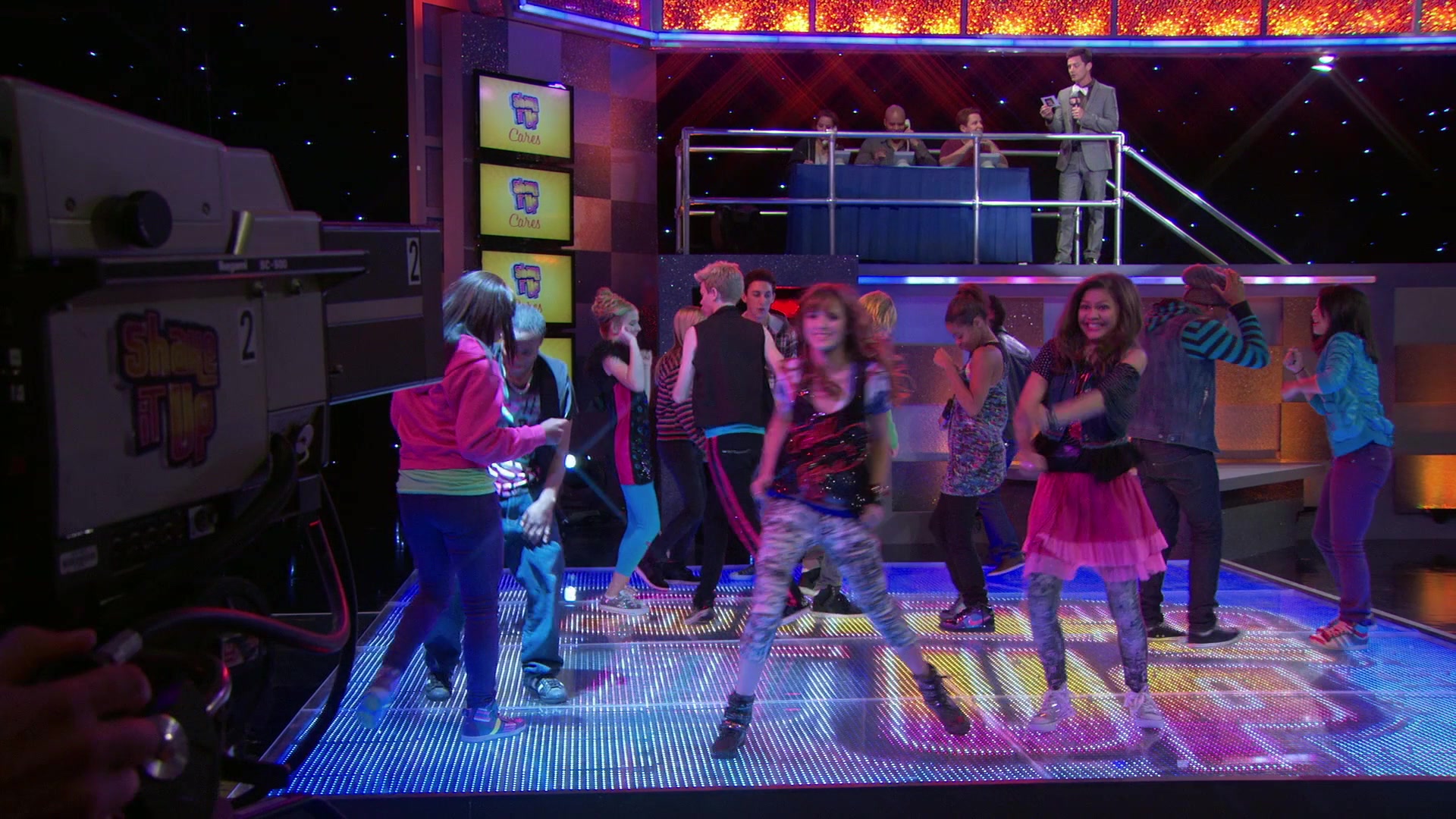 Shake_It_Up_S01E03_1080p_BTD_002236.jpg Shake_It_Up_S01E03_1080p_BTD_002236.jpg