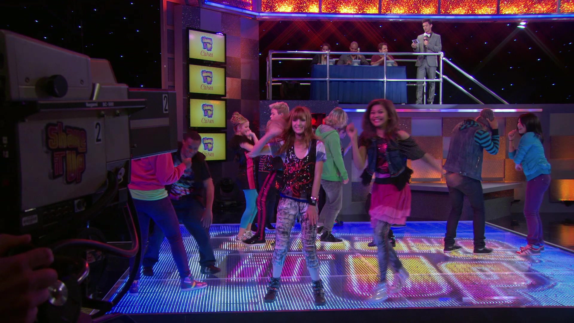 Shake_It_Up_S01E03_1080p_BTD_002237.jpg Shake_It_Up_S01E03_1080p_BTD_002237.jpg