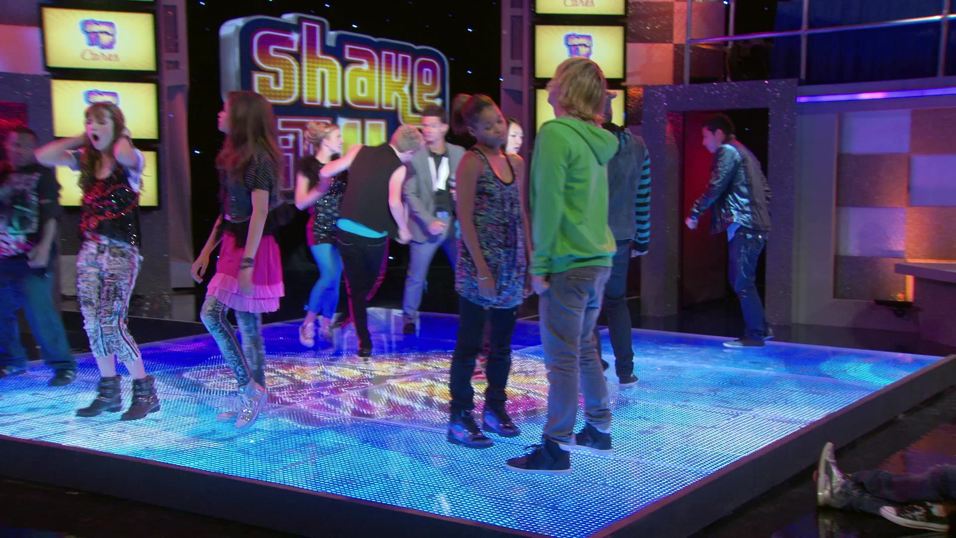 Shake_It_Up_S01E03_1080p_BTD_002345.jpg Shake_It_Up_S01E03_1080p_BTD_002345.jpg