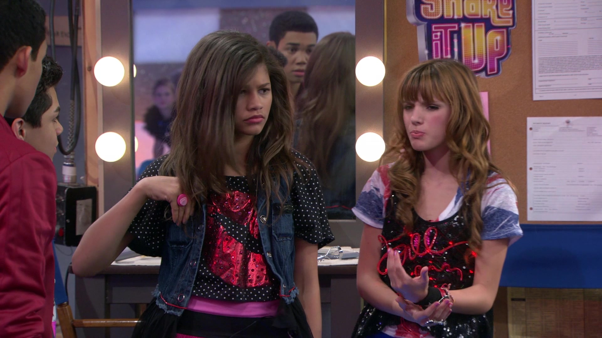 Shake_It_Up_S01E03_1080p_BTD_002564.jpg Shake_It_Up_S01E03_1080p_BTD_002564.jpg