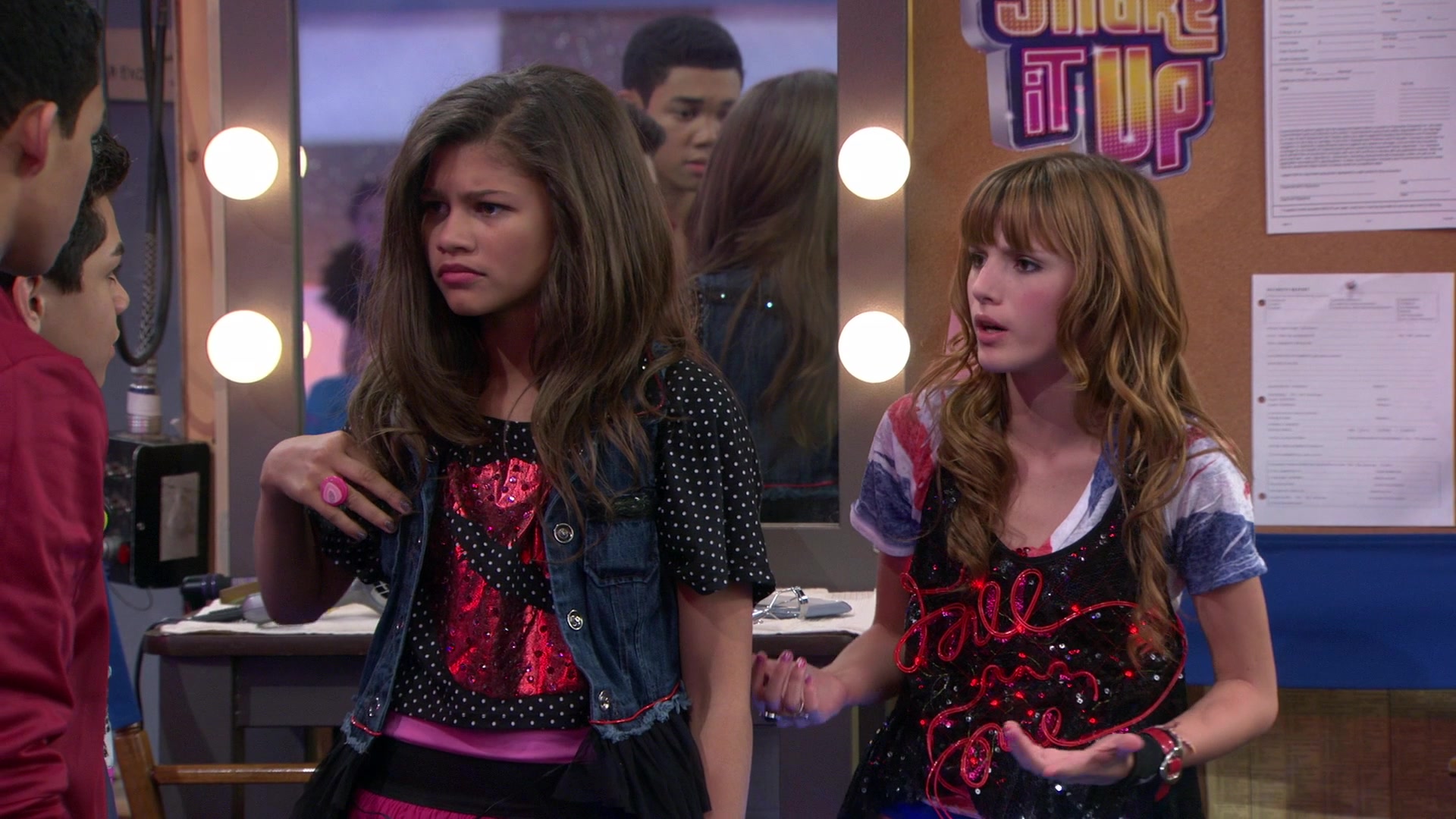 Shake_It_Up_S01E03_1080p_BTD_002567.jpg Shake_It_Up_S01E03_1080p_BTD_002567.jpg