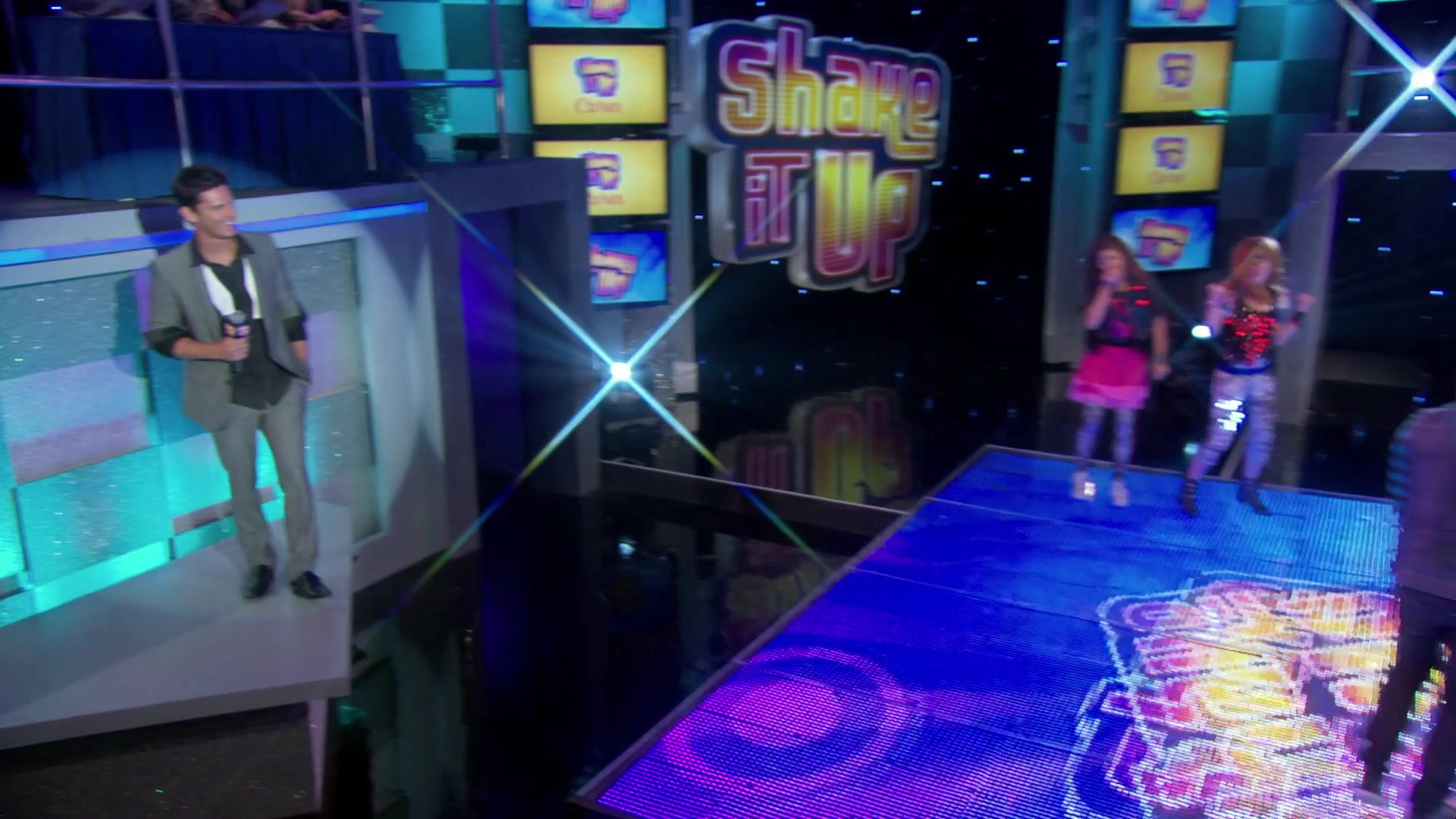 Shake_It_Up_S01E03_1080p_BTD_002586.jpg Shake_It_Up_S01E03_1080p_BTD_002586.jpg
