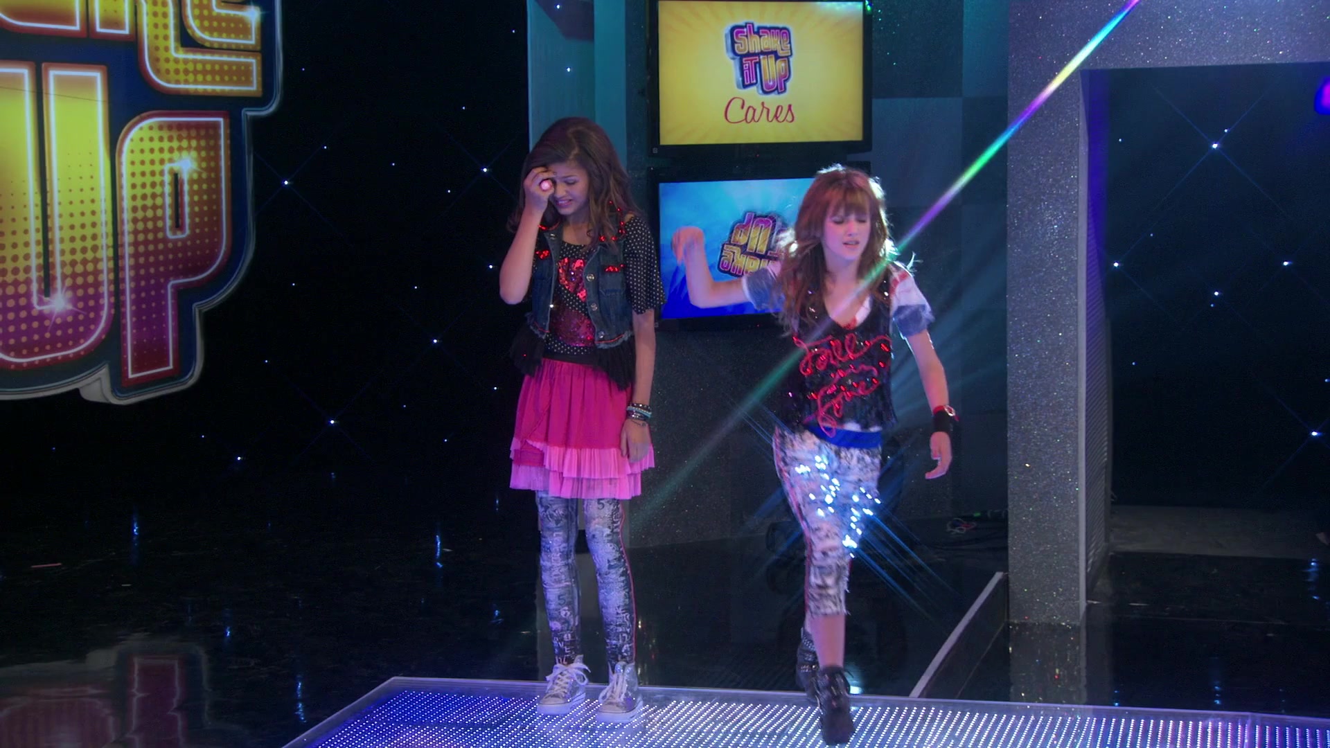 Shake_It_Up_S01E03_1080p_BTD_002679.jpg Shake_It_Up_S01E03_1080p_BTD_002679.jpg