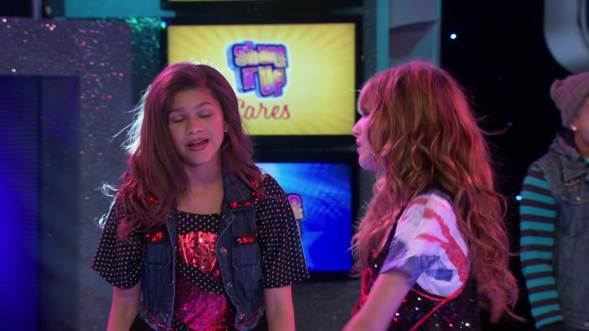 Shake_It_Up_S01E03_1080p_BTD_002730.jpg Shake_It_Up_S01E03_1080p_BTD_002730.jpg