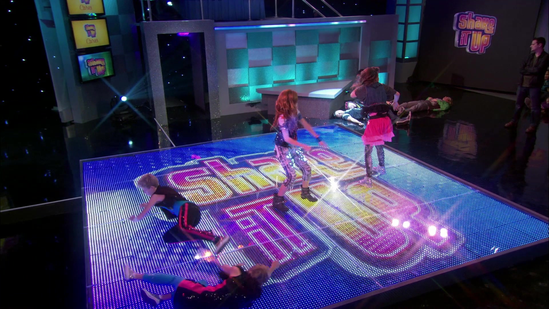 Shake_It_Up_S01E03_1080p_BTD_002956.jpg Shake_It_Up_S01E03_1080p_BTD_002956.jpg