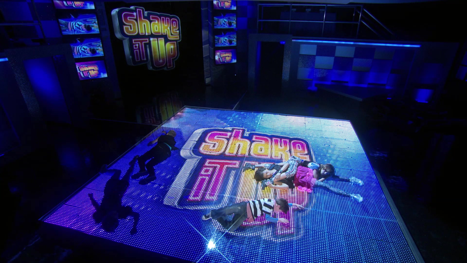 Shake_It_Up_S01E03_1080p_BTD_003067.jpg Shake_It_Up_S01E03_1080p_BTD_003067.jpg
