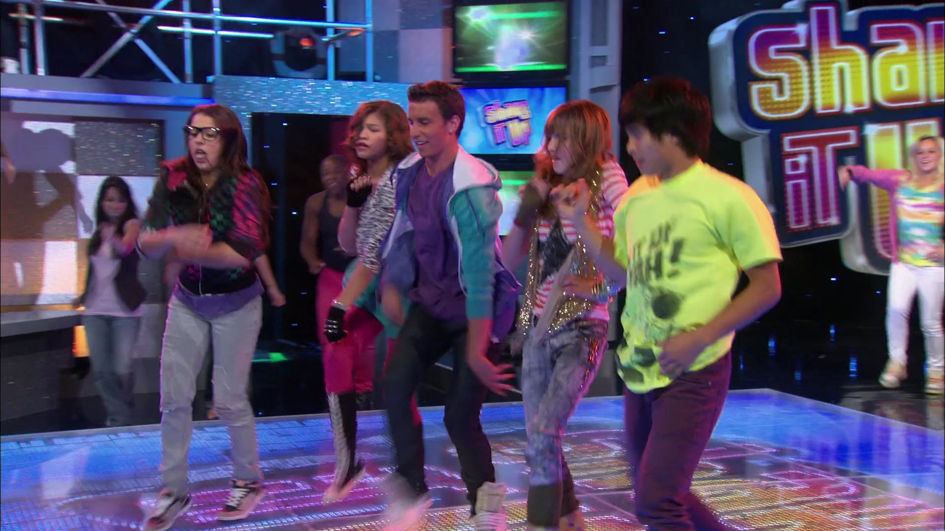 Shake_It_Up_S01E04_1080p_BTD_000061.jpg Shake_It_Up_S01E04_1080p_BTD_000061.jpg