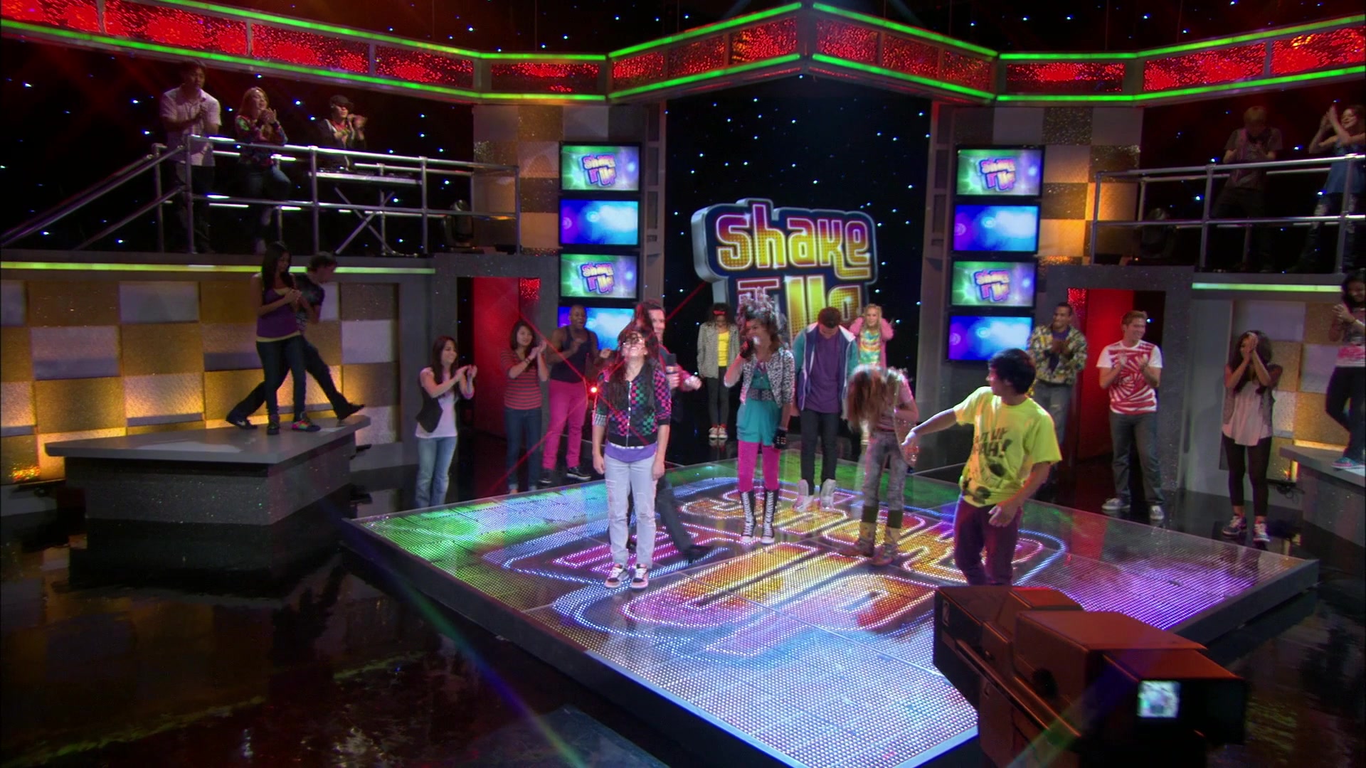 Shake_It_Up_S01E04_1080p_BTD_000095.jpg Shake_It_Up_S01E04_1080p_BTD_000095.jpg