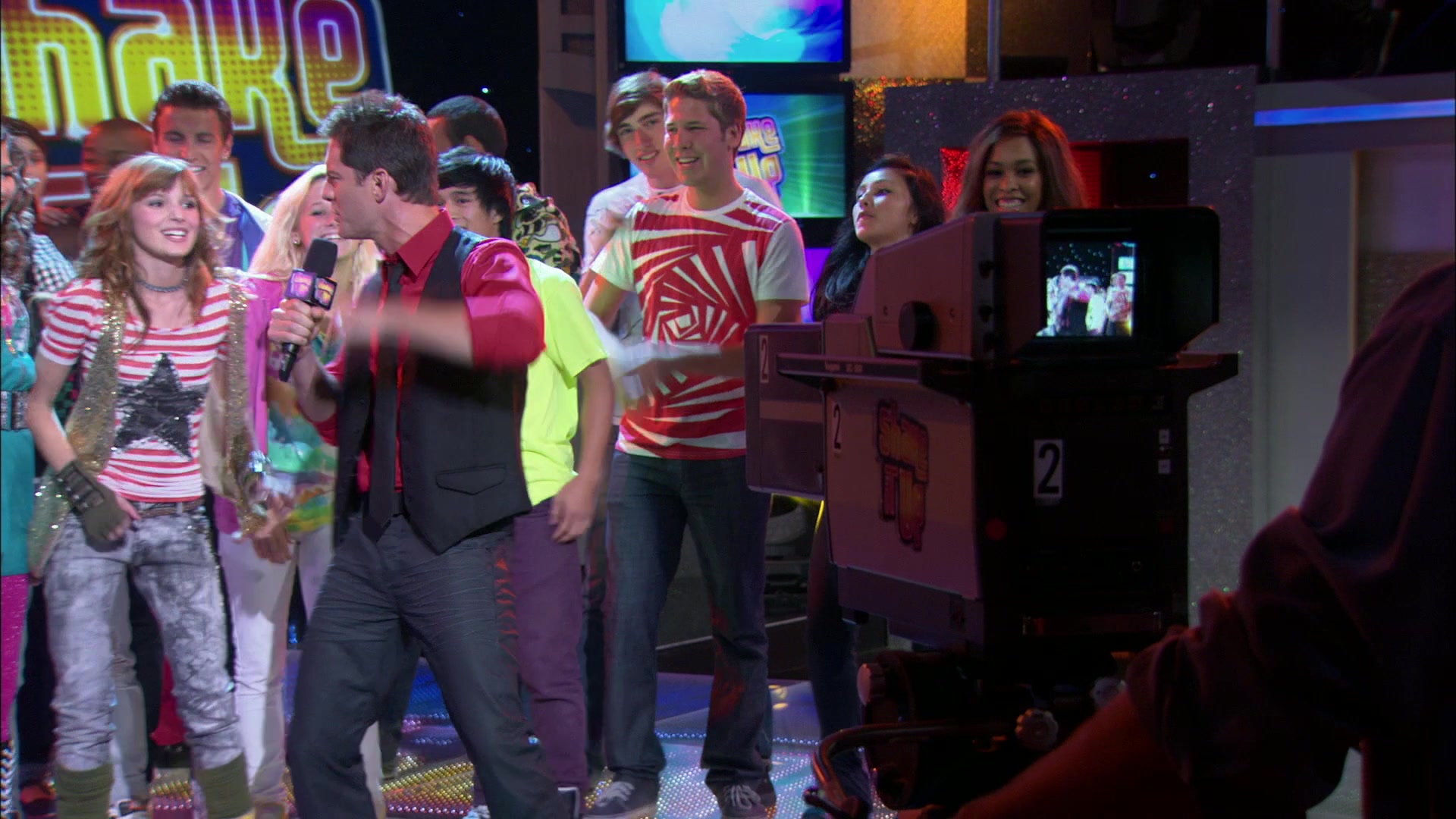 Shake_It_Up_S01E04_1080p_BTD_000107.jpg Shake_It_Up_S01E04_1080p_BTD_000107.jpg