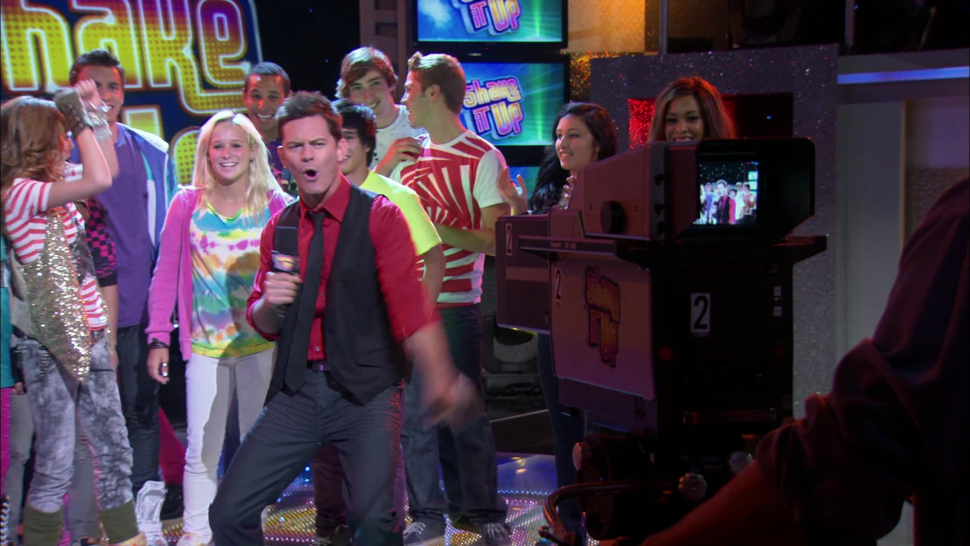 Shake_It_Up_S01E04_1080p_BTD_000108.jpg