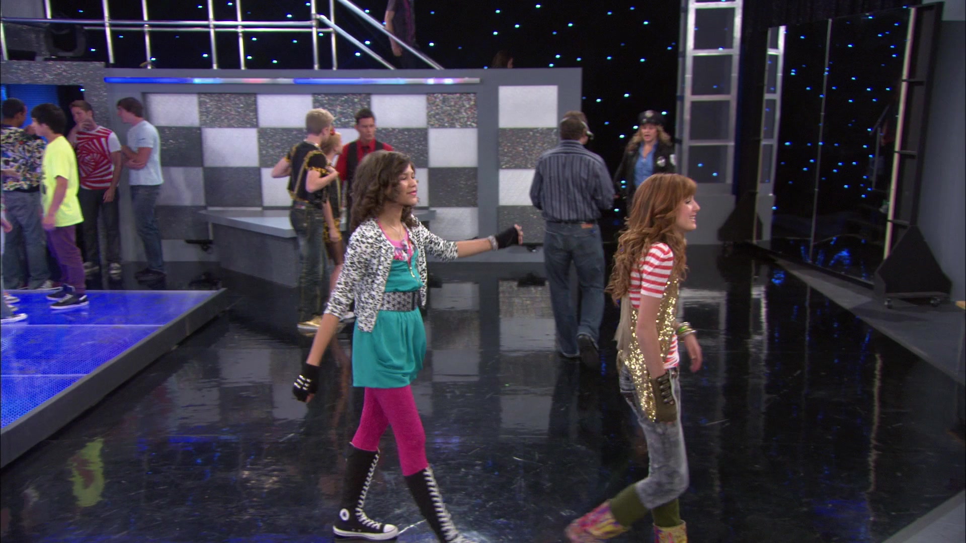 Shake_It_Up_S01E04_1080p_BTD_000153.jpg