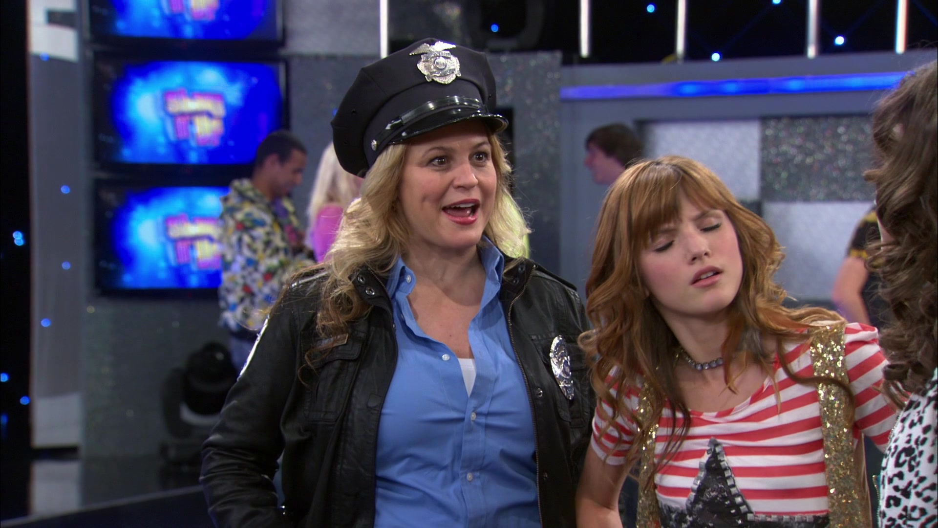 Shake_It_Up_S01E04_1080p_BTD_000237.jpg Shake_It_Up_S01E04_1080p_BTD_000237.jpg