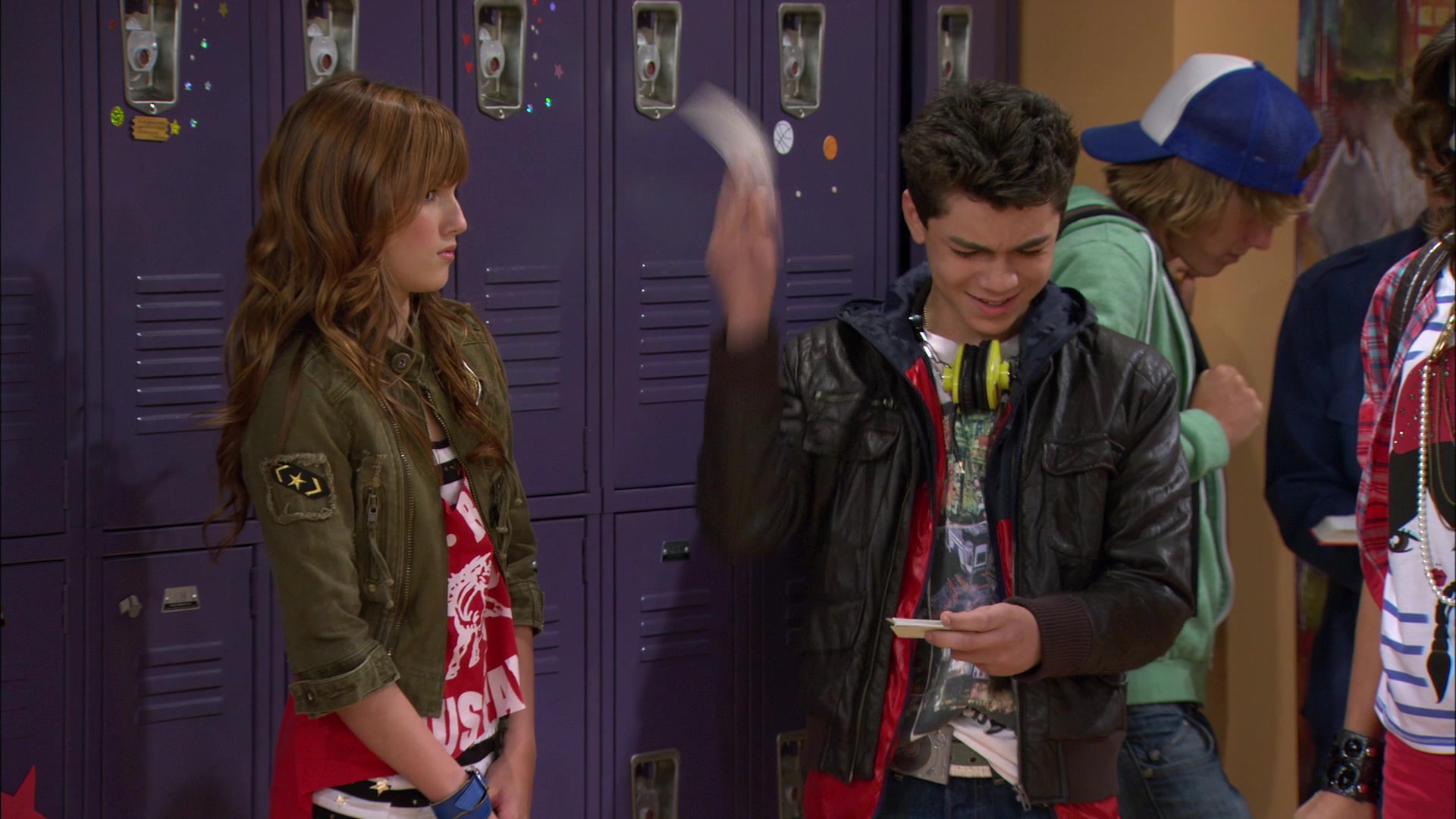 Shake_It_Up_S01E04_1080p_BTD_000654.jpg Shake_It_Up_S01E04_1080p_BTD_000654.jpg