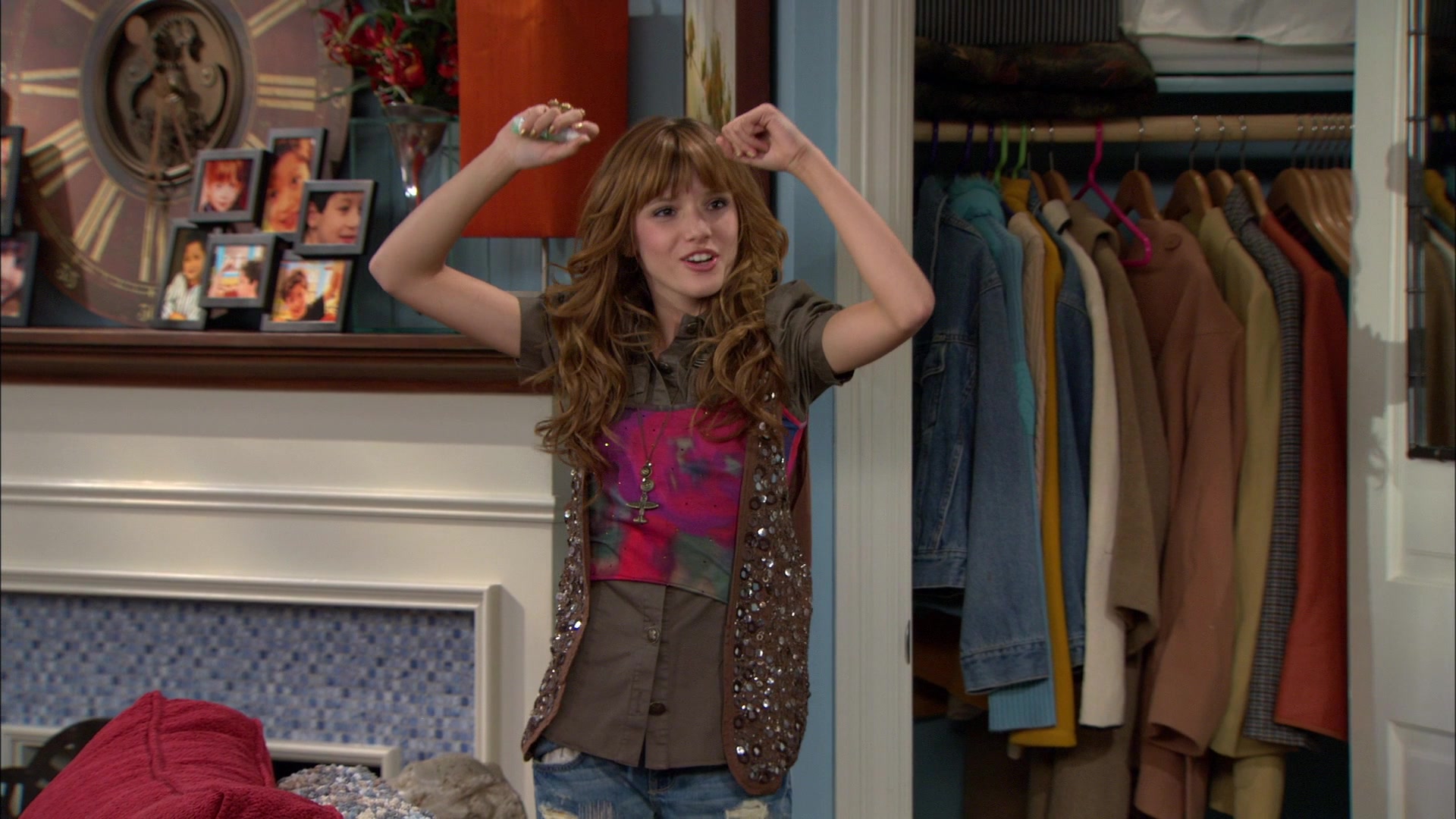 Shake_It_Up_S01E04_1080p_BTD_000963.jpg Shake_It_Up_S01E04_1080p_BTD_000963.jpg