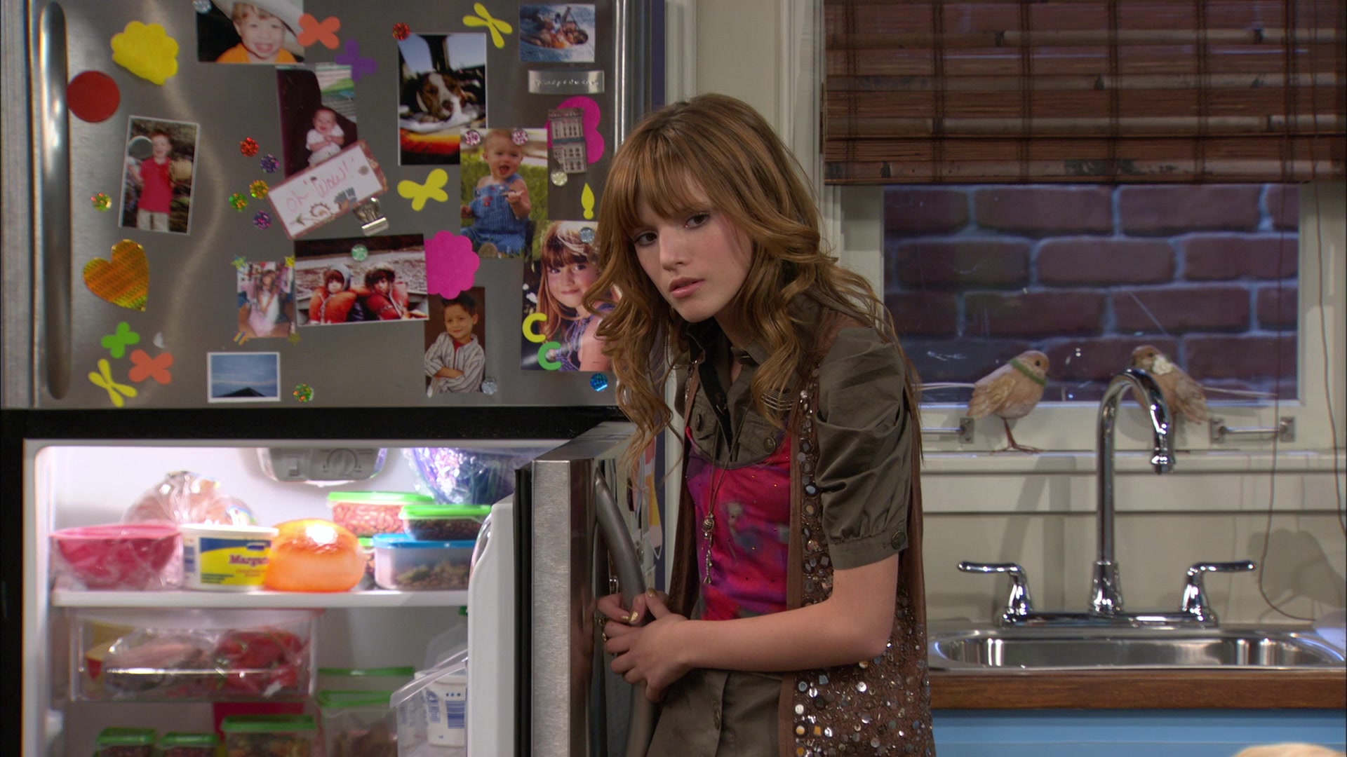 Shake_It_Up_S01E04_1080p_BTD_001184.jpg
