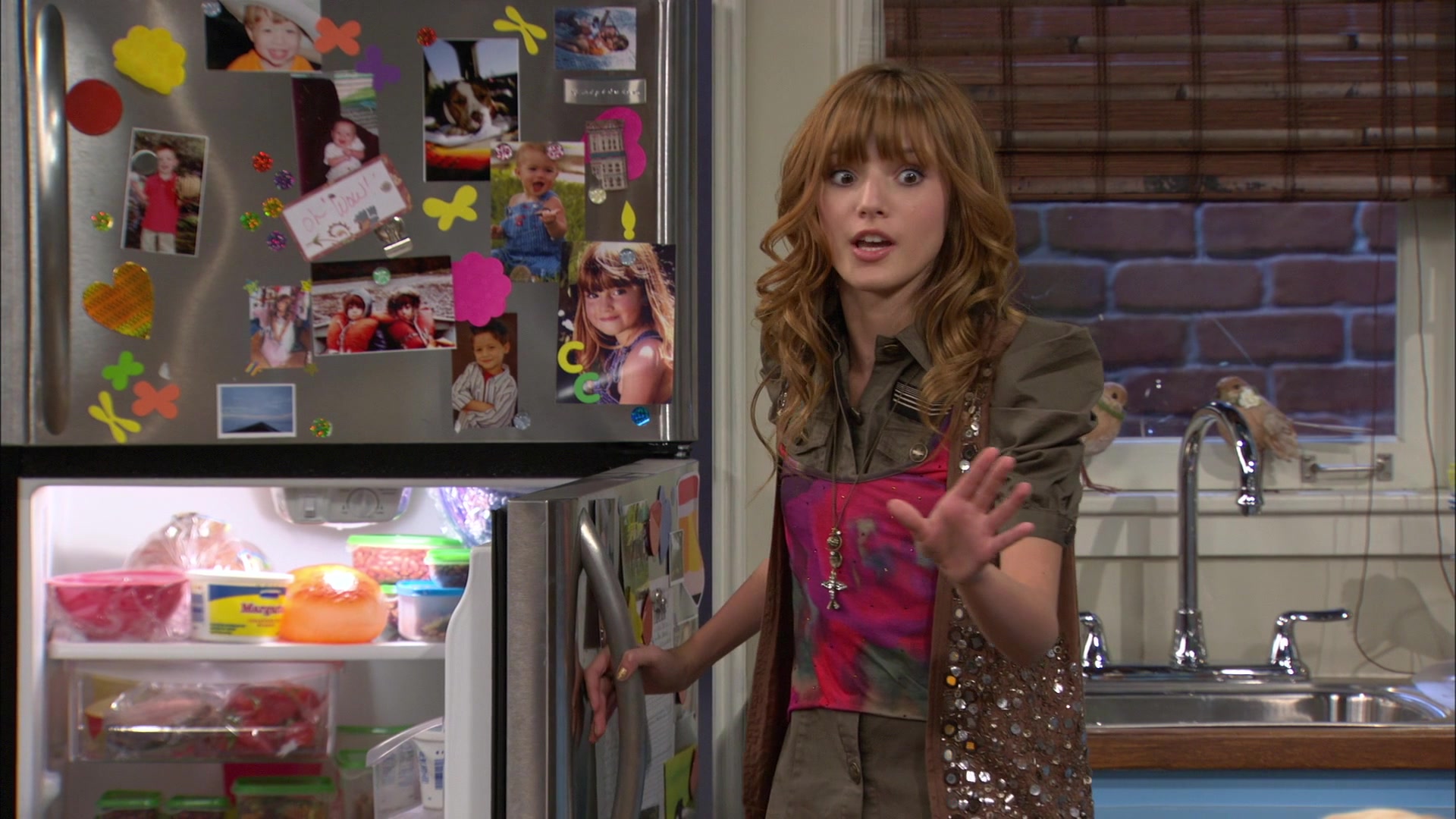 Shake_It_Up_S01E04_1080p_BTD_001192.jpg