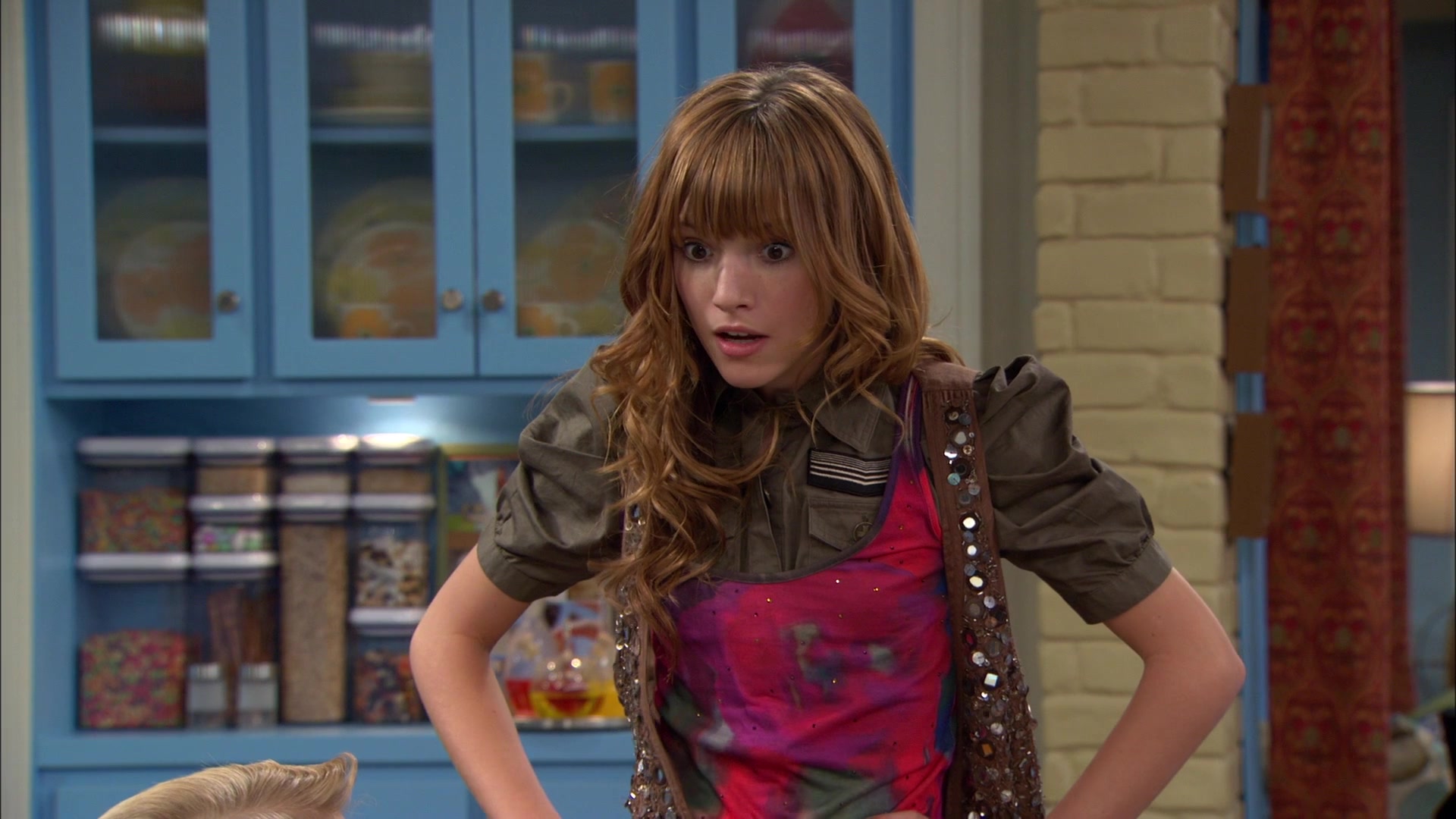 Shake_It_Up_S01E04_1080p_BTD_001629.jpg