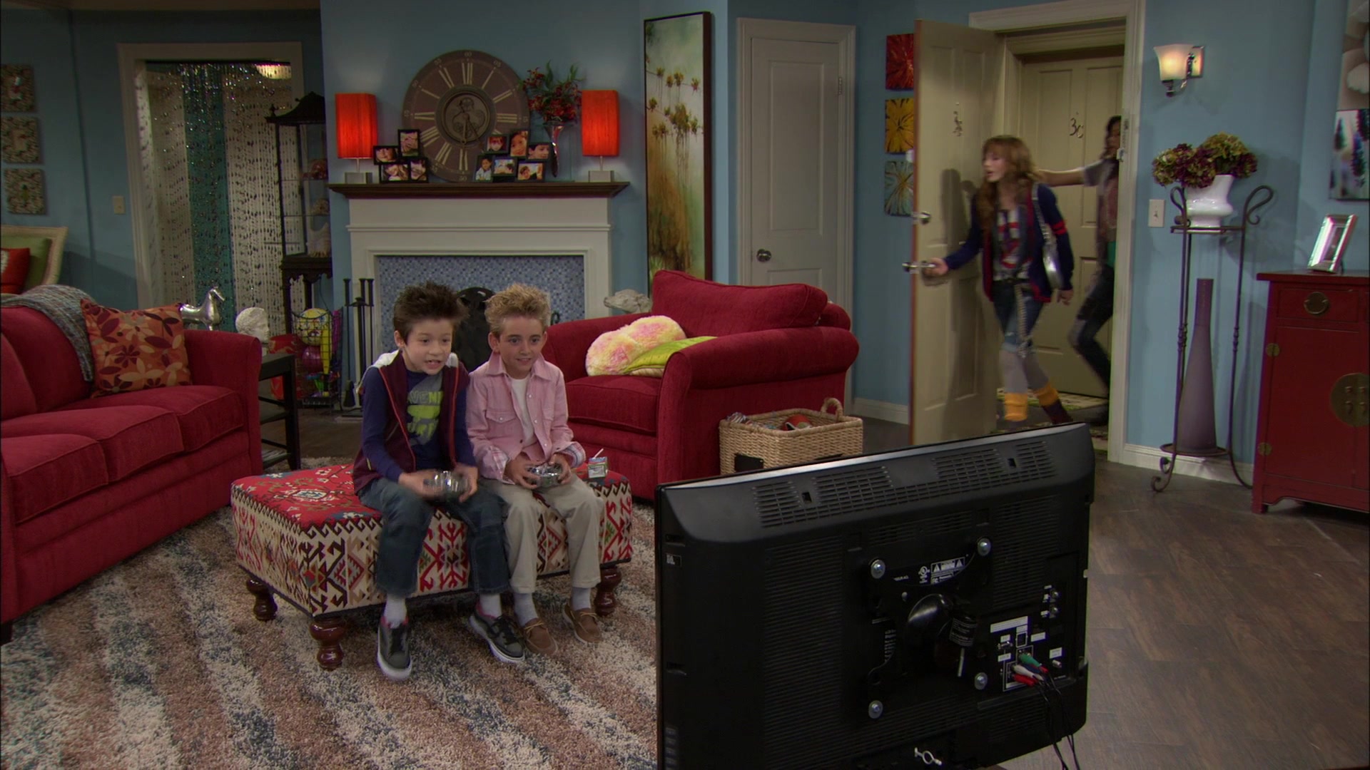 Shake_It_Up_S01E04_1080p_BTD_002323.jpg