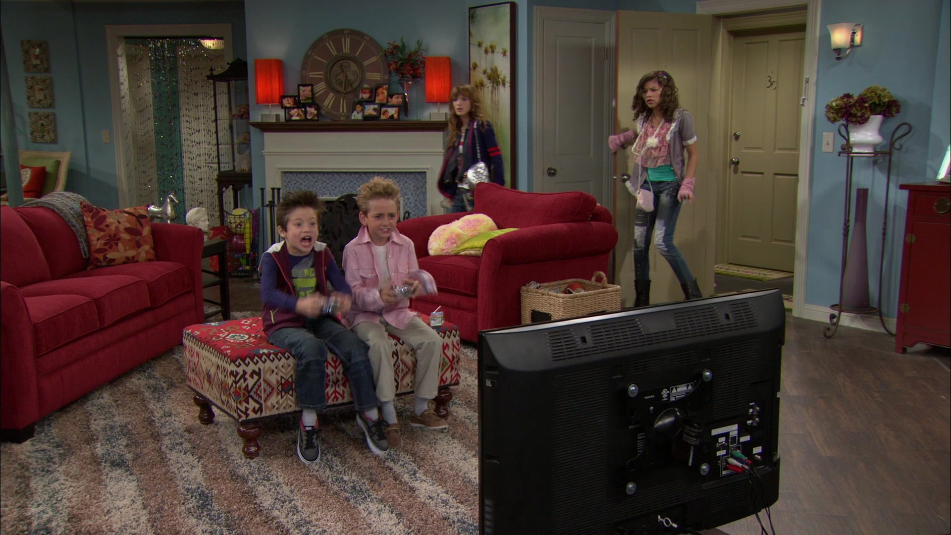 Shake_It_Up_S01E04_1080p_BTD_002326.jpg Shake_It_Up_S01E04_1080p_BTD_002326.jpg