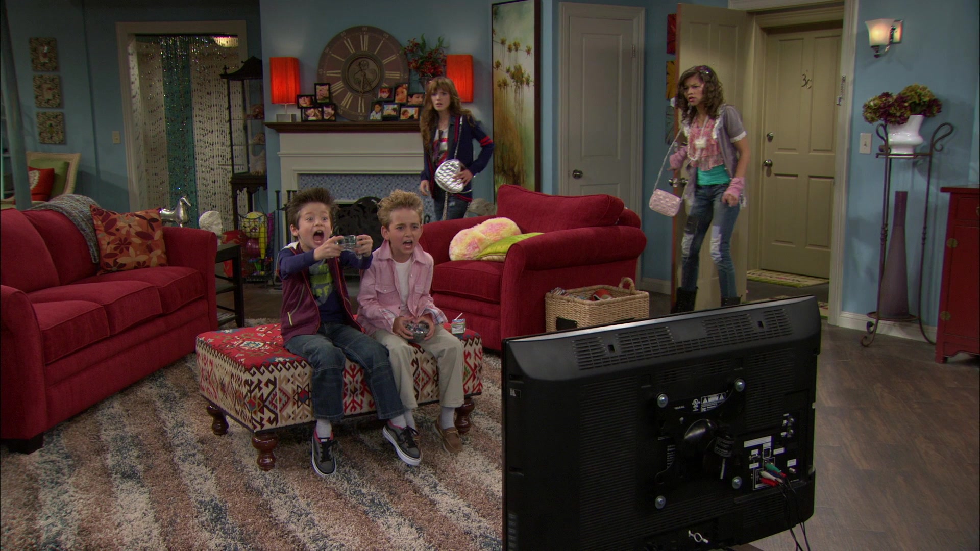 Shake_It_Up_S01E04_1080p_BTD_002327.jpg Shake_It_Up_S01E04_1080p_BTD_002327.jpg