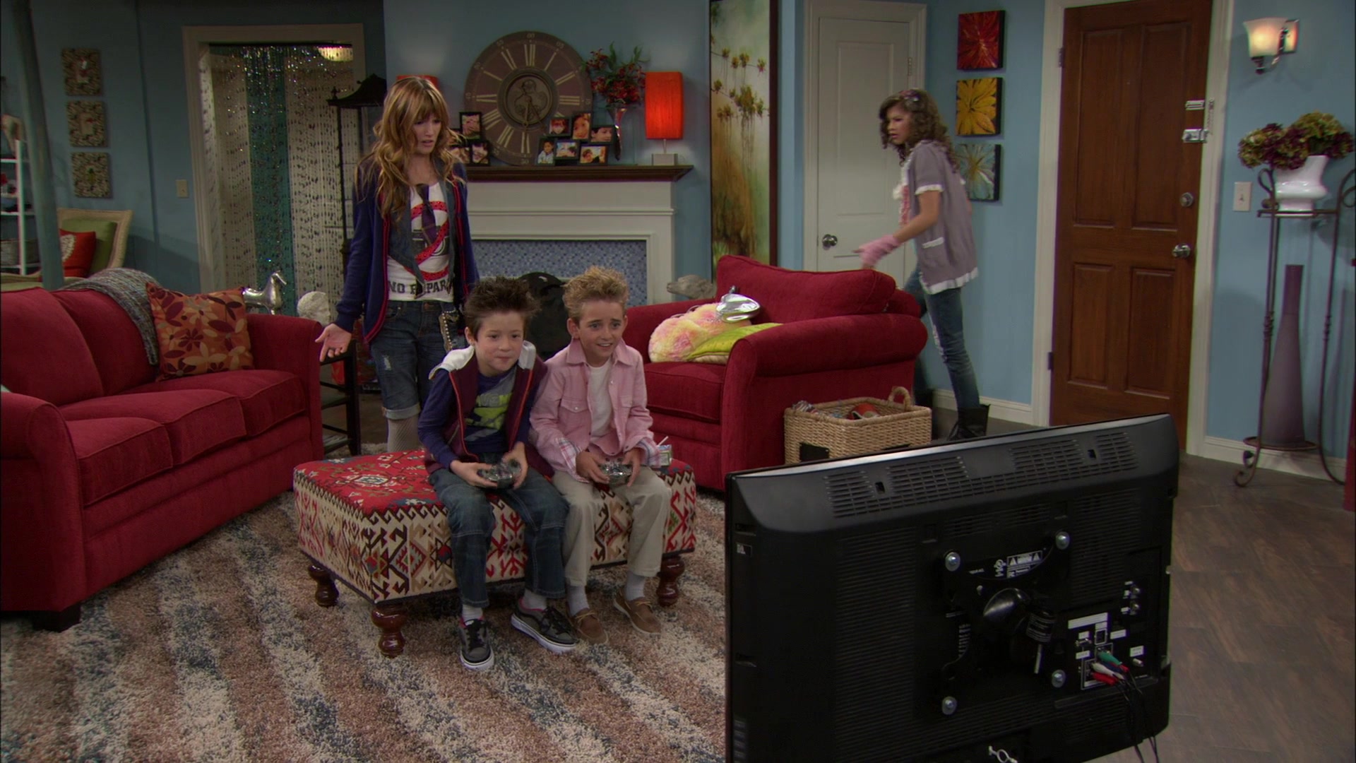 Shake_It_Up_S01E04_1080p_BTD_002334.jpg Shake_It_Up_S01E04_1080p_BTD_002334.jpg