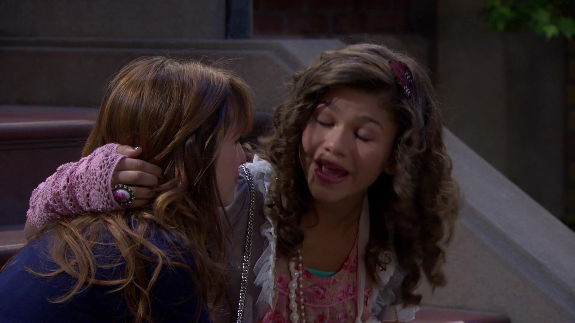 Shake_It_Up_S01E04_1080p_BTD_002784.jpg Shake_It_Up_S01E04_1080p_BTD_002784.jpg