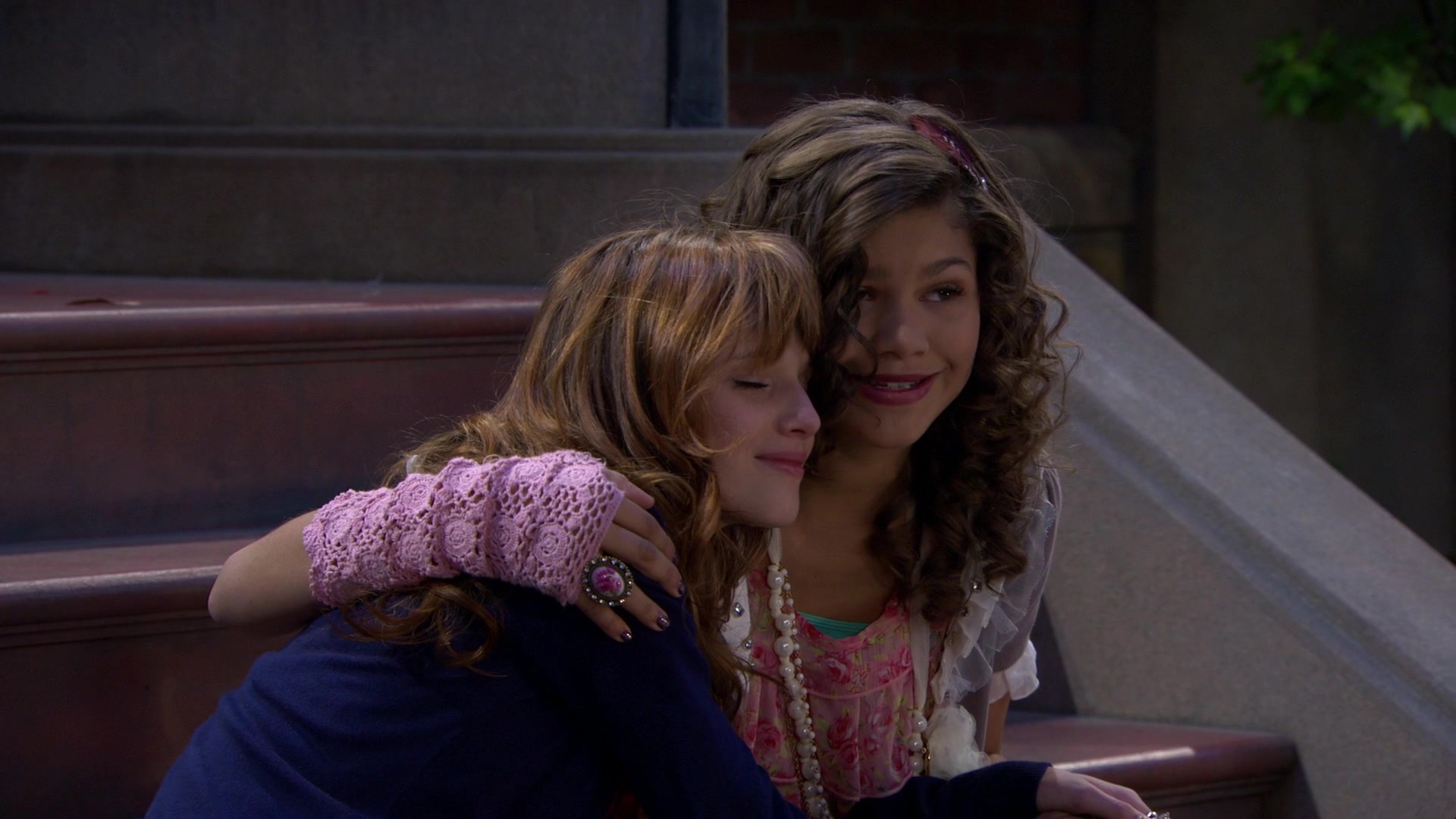 Shake_It_Up_S01E04_1080p_BTD_002890.jpg