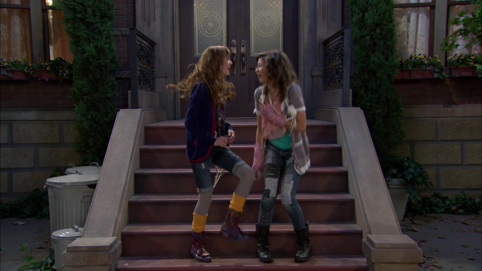 Shake_It_Up_S01E04_1080p_BTD_002900.jpg