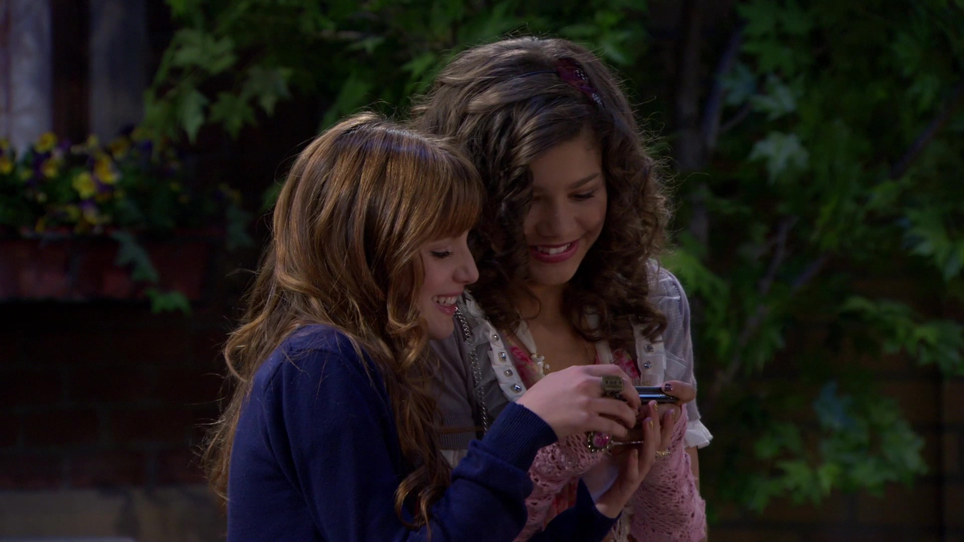 Shake_It_Up_S01E04_1080p_BTD_002909.jpg Shake_It_Up_S01E04_1080p_BTD_002909.jpg