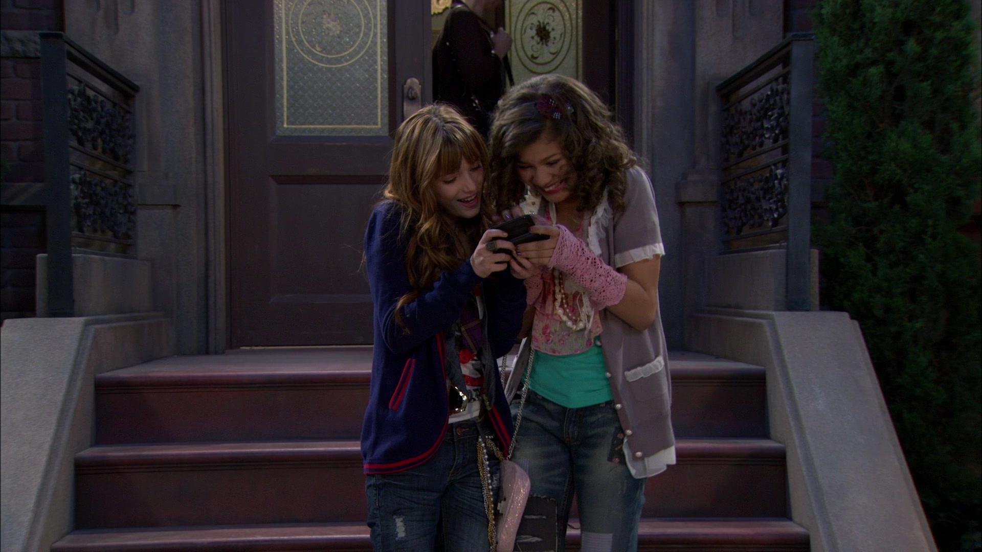 Shake_It_Up_S01E04_1080p_BTD_002933.jpg