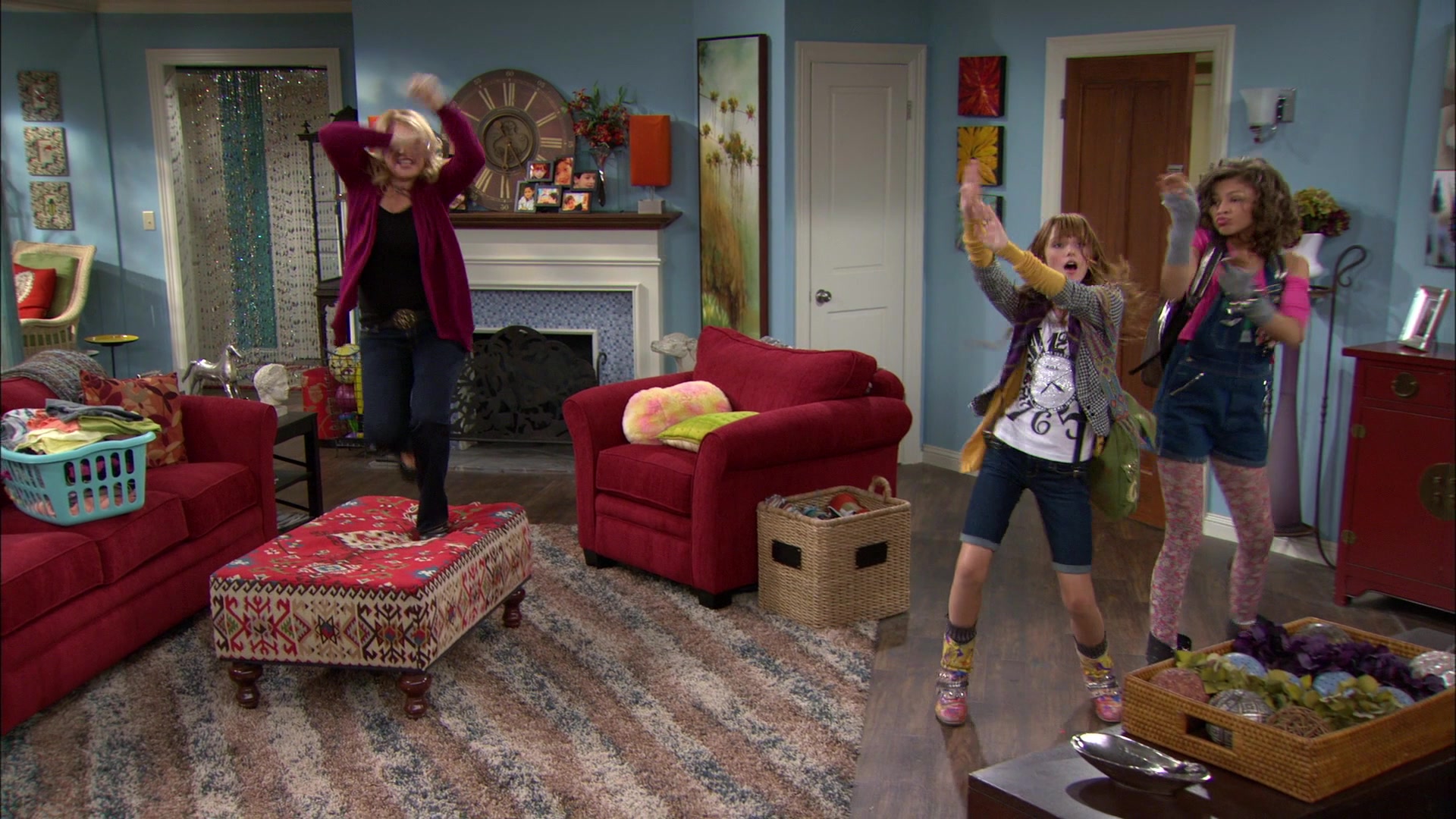 Shake_It_Up_S01E04_1080p_BTD_003048.jpg Shake_It_Up_S01E04_1080p_BTD_003048.jpg