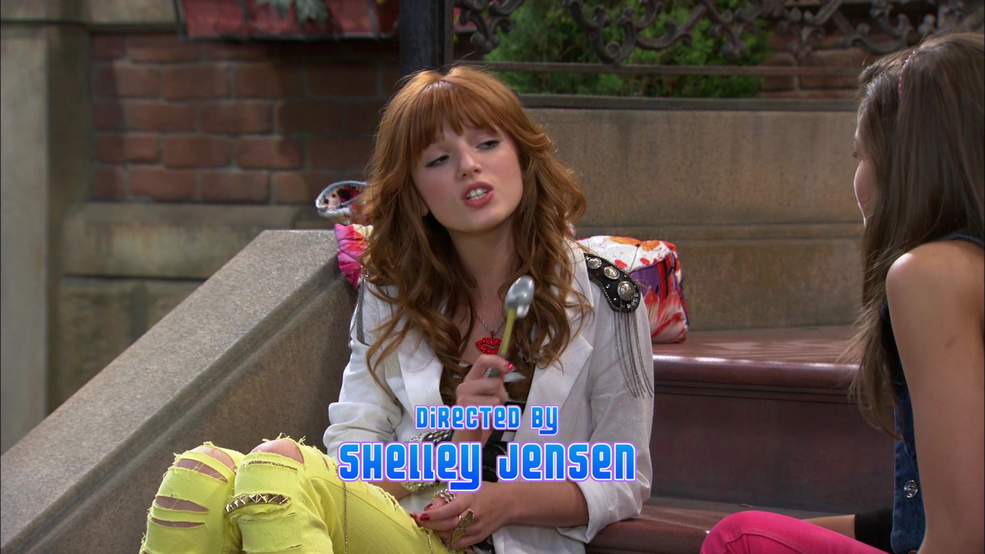 Shake_It_Up_S01E05_1080p_BTD_000523.jpg