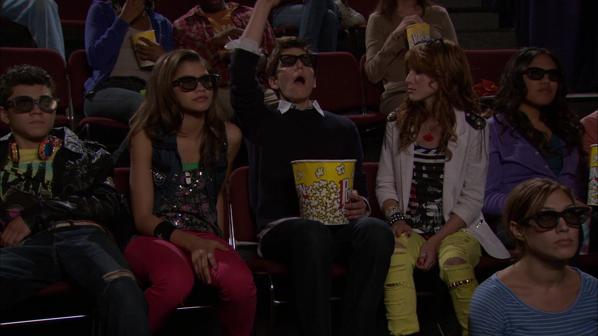 Shake_It_Up_S01E05_1080p_BTD_001062.jpg