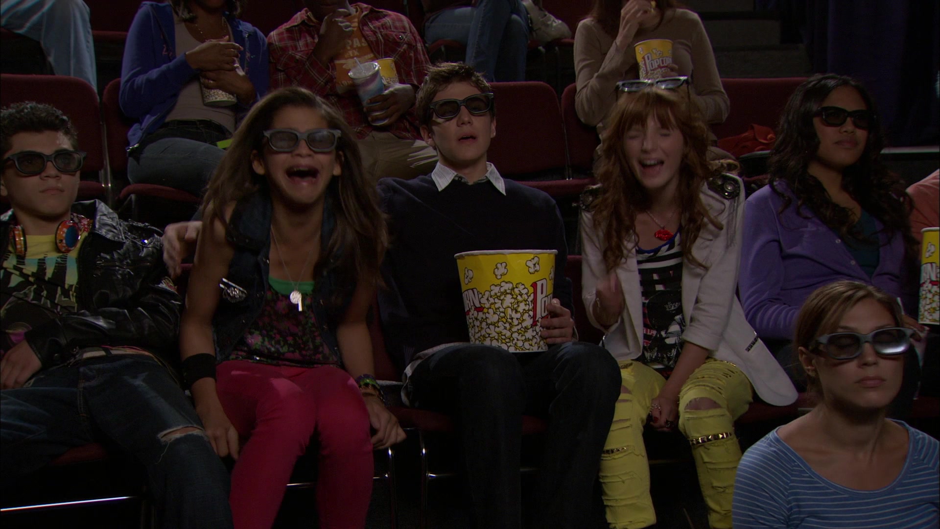 Shake_It_Up_S01E05_1080p_BTD_001071.jpg Shake_It_Up_S01E05_1080p_BTD_001071.jpg
