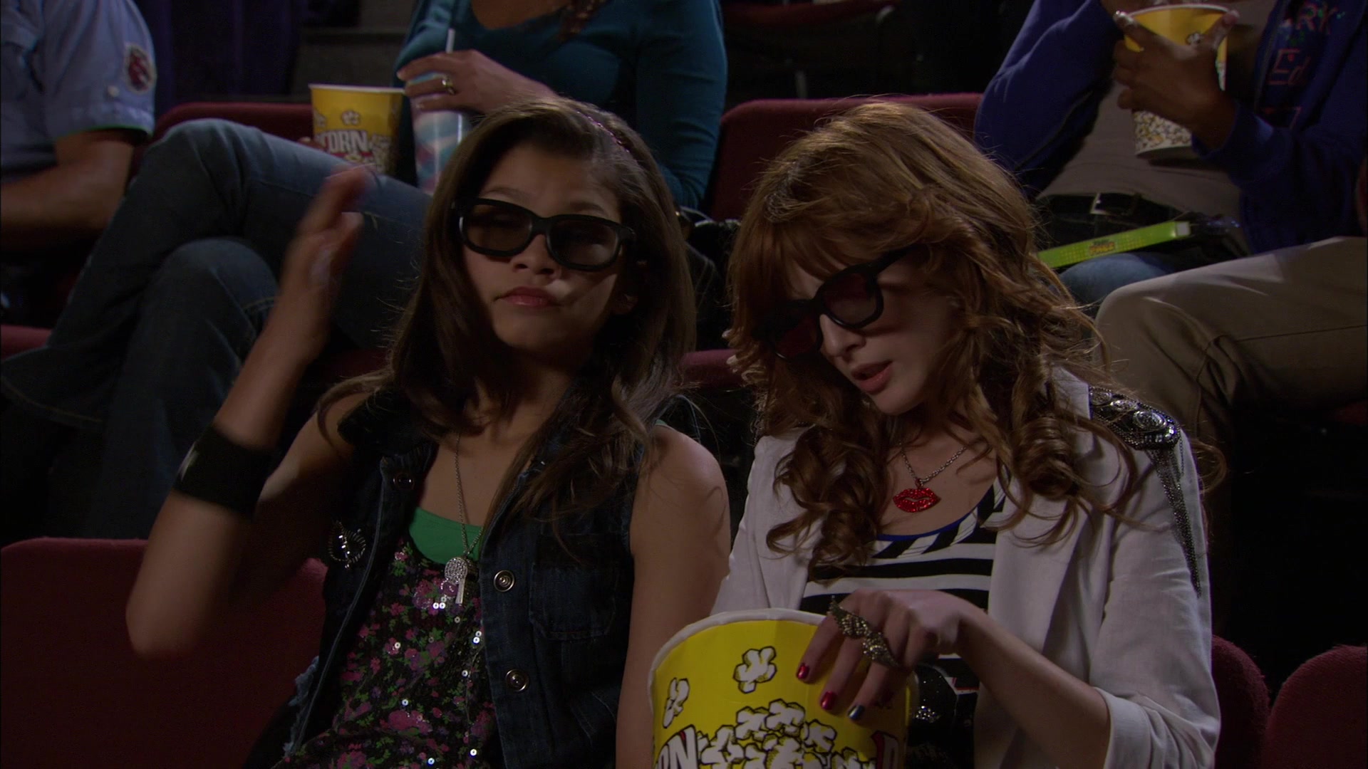 Shake_It_Up_S01E05_1080p_BTD_001143.jpg Shake_It_Up_S01E05_1080p_BTD_001143.jpg