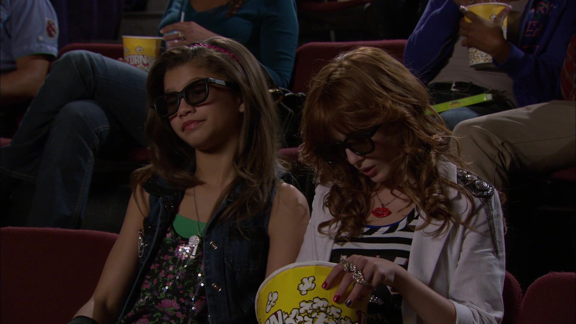 Shake_It_Up_S01E05_1080p_BTD_001147.jpg Shake_It_Up_S01E05_1080p_BTD_001147.jpg