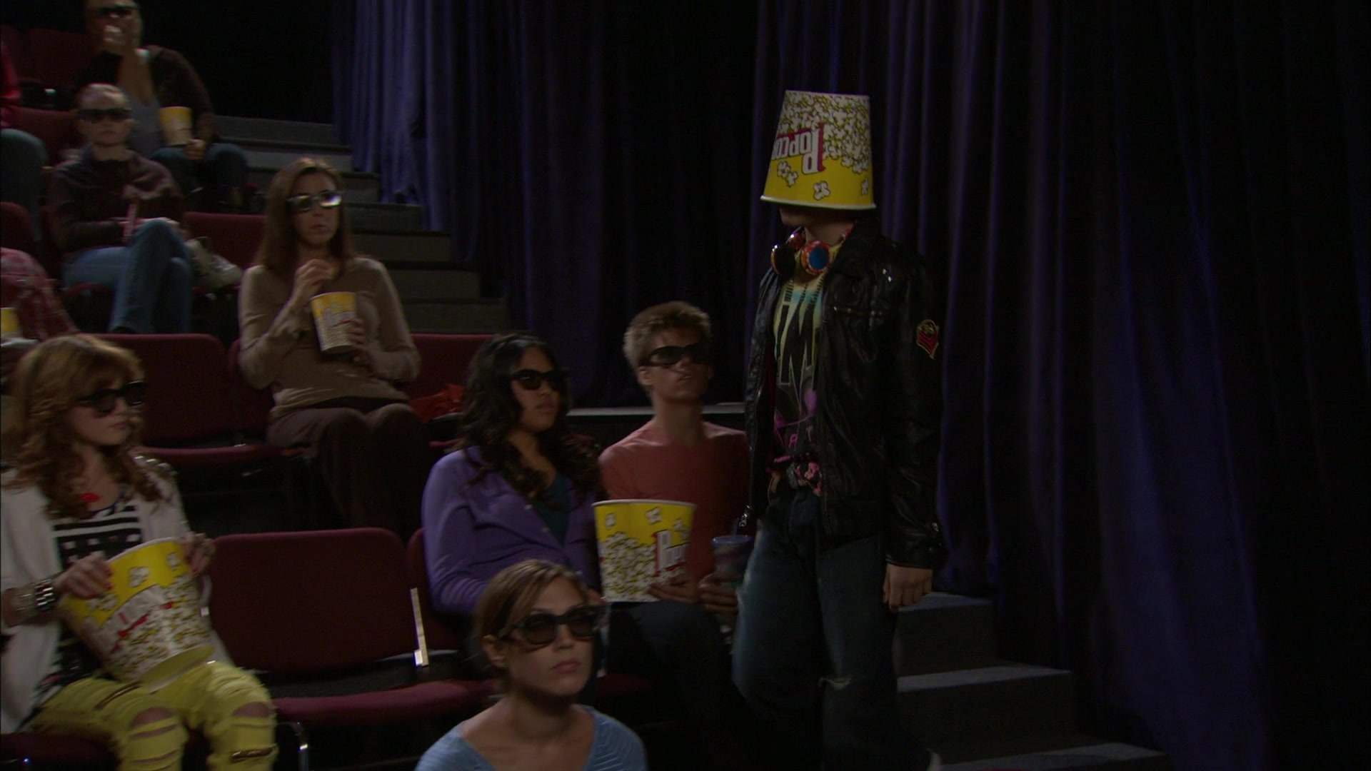 Shake_It_Up_S01E05_1080p_BTD_001172.jpg Shake_It_Up_S01E05_1080p_BTD_001172.jpg