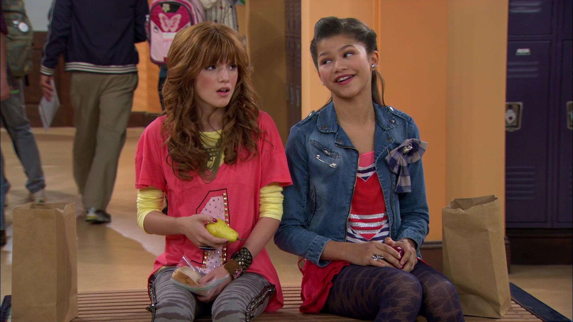Shake_It_Up_S01E05_1080p_BTD_001392.jpg Shake_It_Up_S01E05_1080p_BTD_001392.jpg